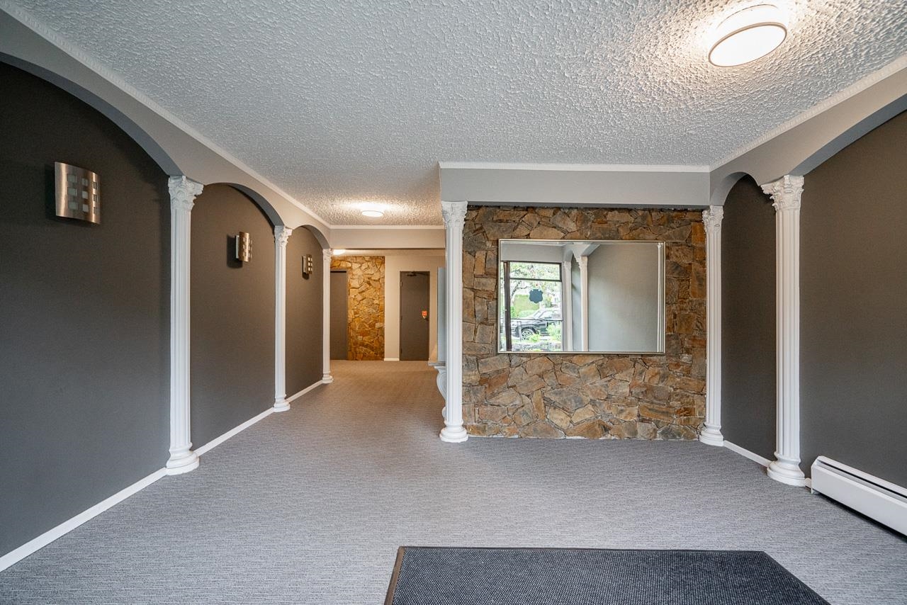 211 1950 W 8th Avenue, Vancouver 4