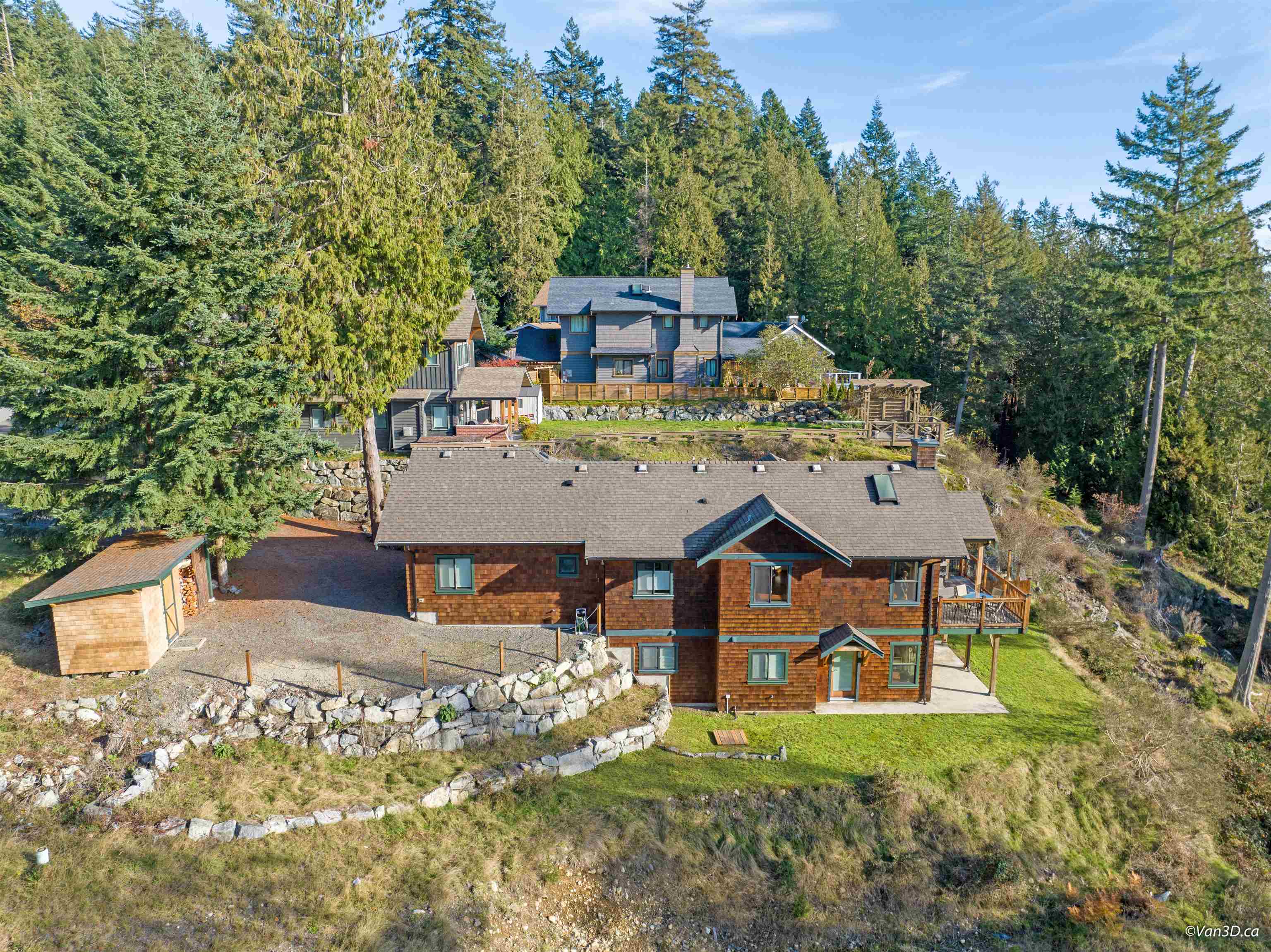 929 FAIRWAY LANE, Bowen Island, British Columbia House/Single Family, 3 Bedrooms, 4 Bathrooms, Residential Detached,For Sale, MLS-R2833371