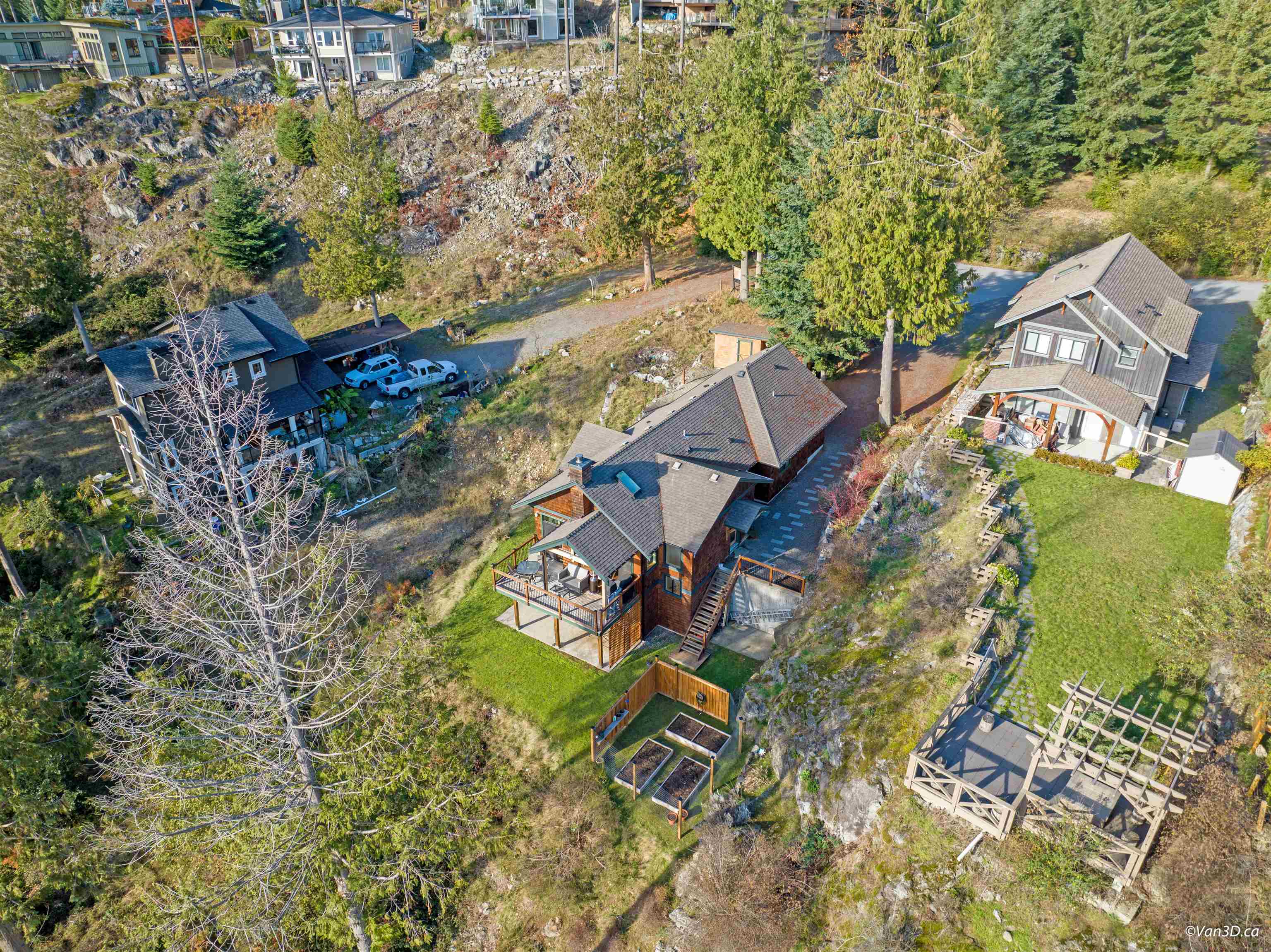 929 FAIRWAY LANE, Bowen Island, British Columbia House/Single Family, 3 Bedrooms, 4 Bathrooms, Residential Detached,For Sale, MLS-R2833371
