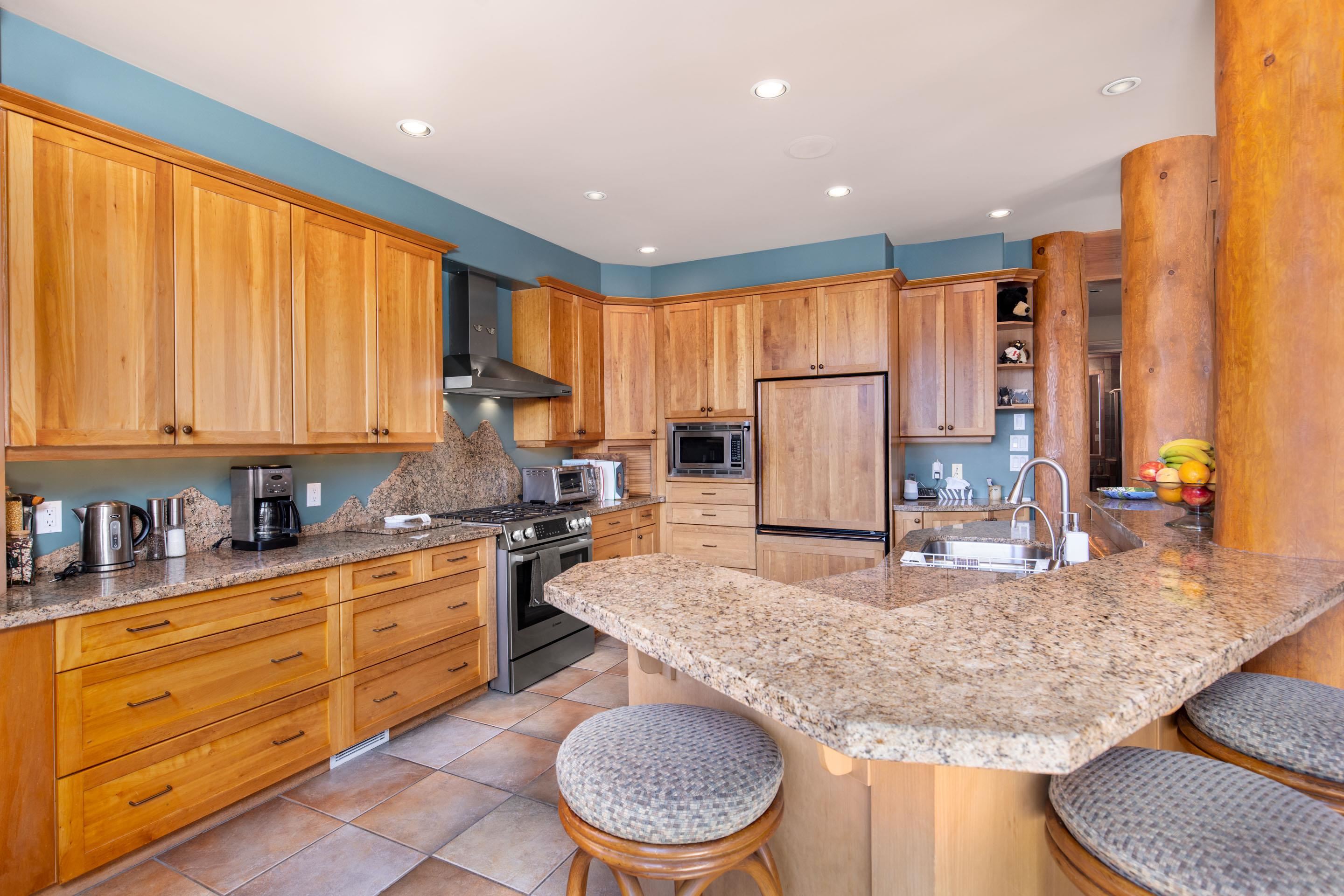 Wilson Lam Realtor, 9612 EMERALD DRIVE, Whistler, British Columbia V8E 0G5, 5 Bedrooms, 5 Bathrooms, Residential Detached,For Sale ,R2833372