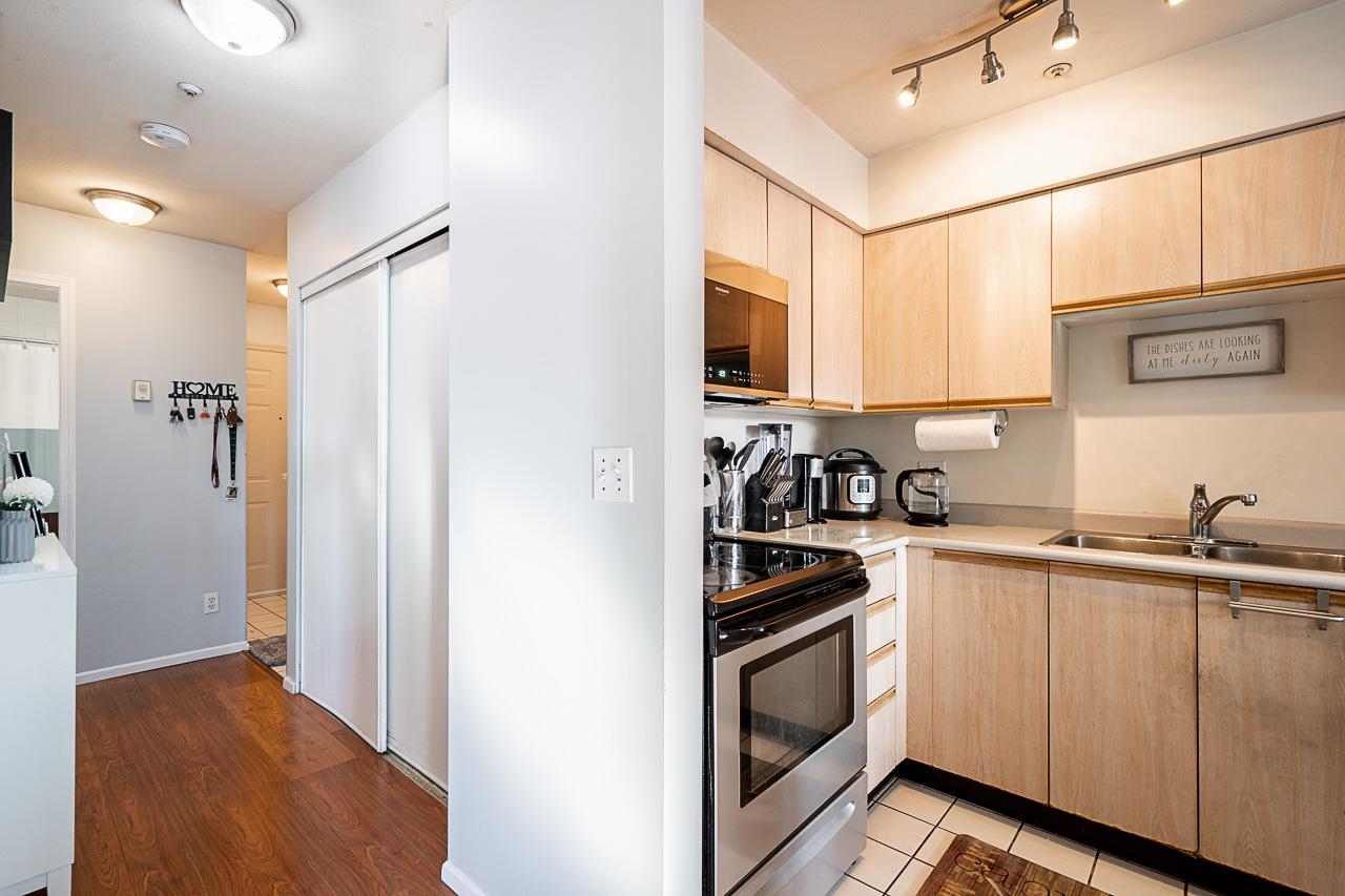 406 2133 Dundas Street, Vancouver 18