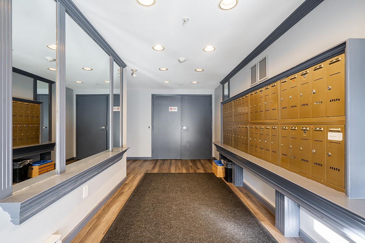 406 2133 Dundas Street, Vancouver 4