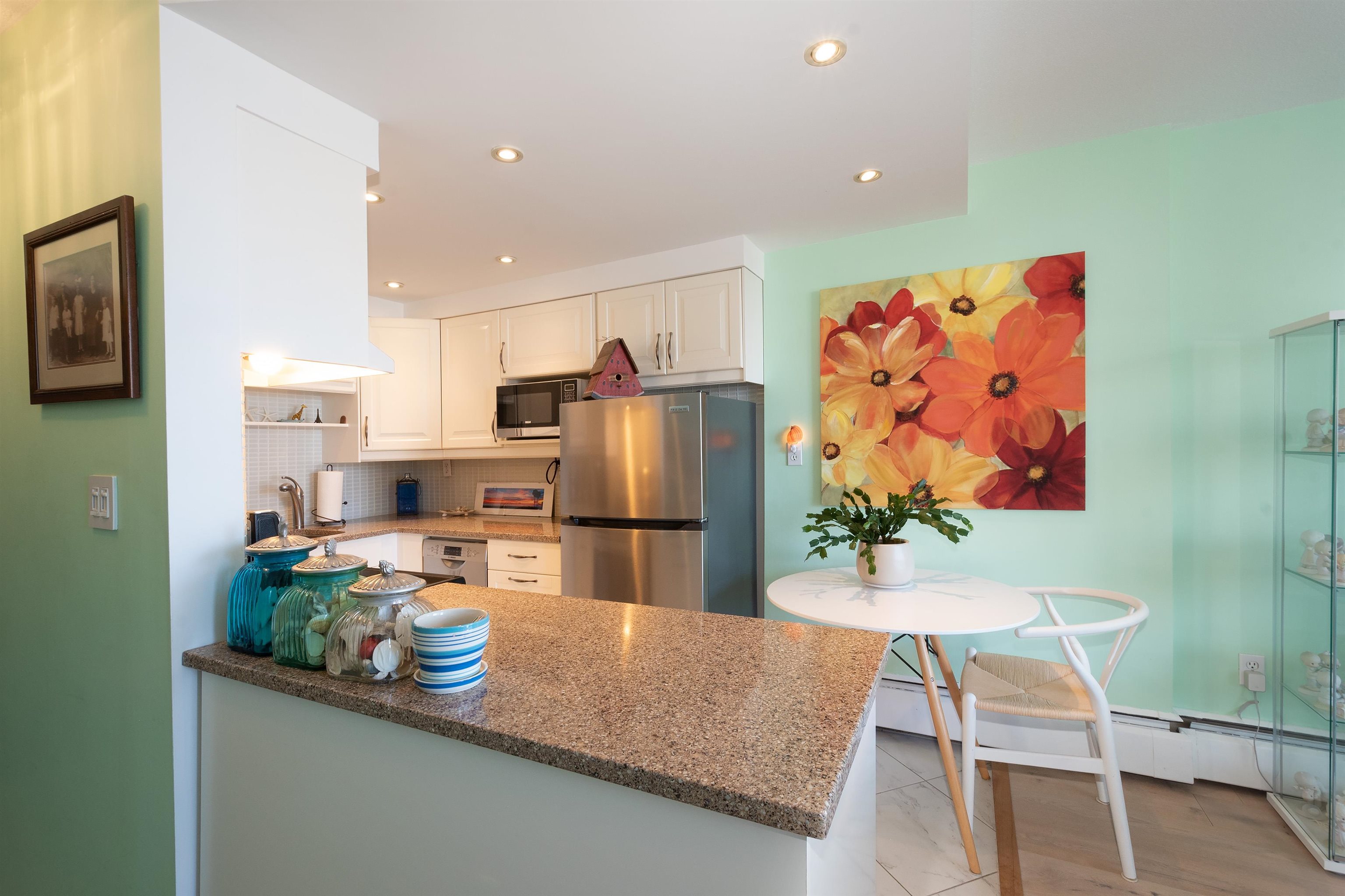 903 1251 Cardero Street, Vancouver 9