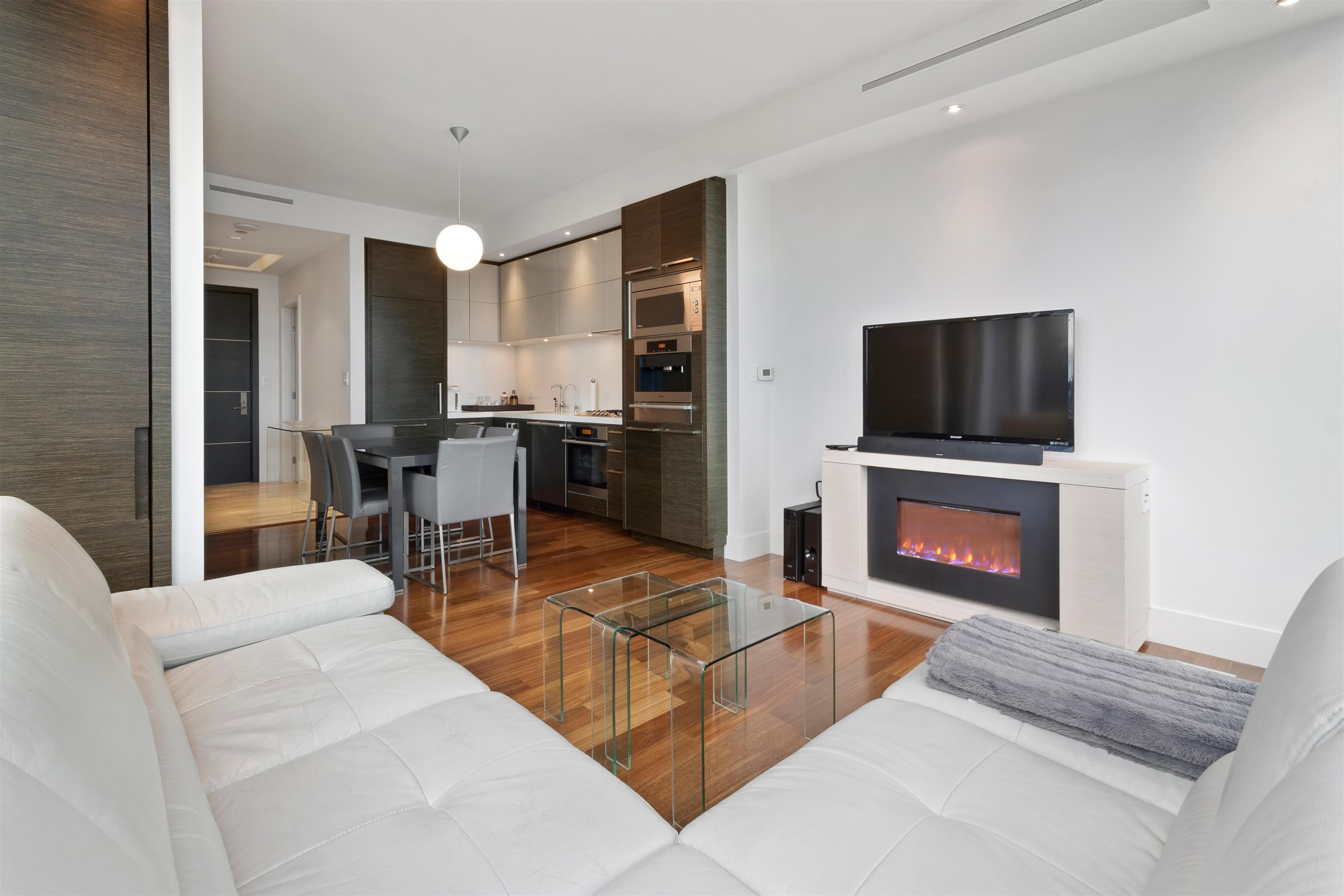 1804 667 Howe Street, Vancouver 11