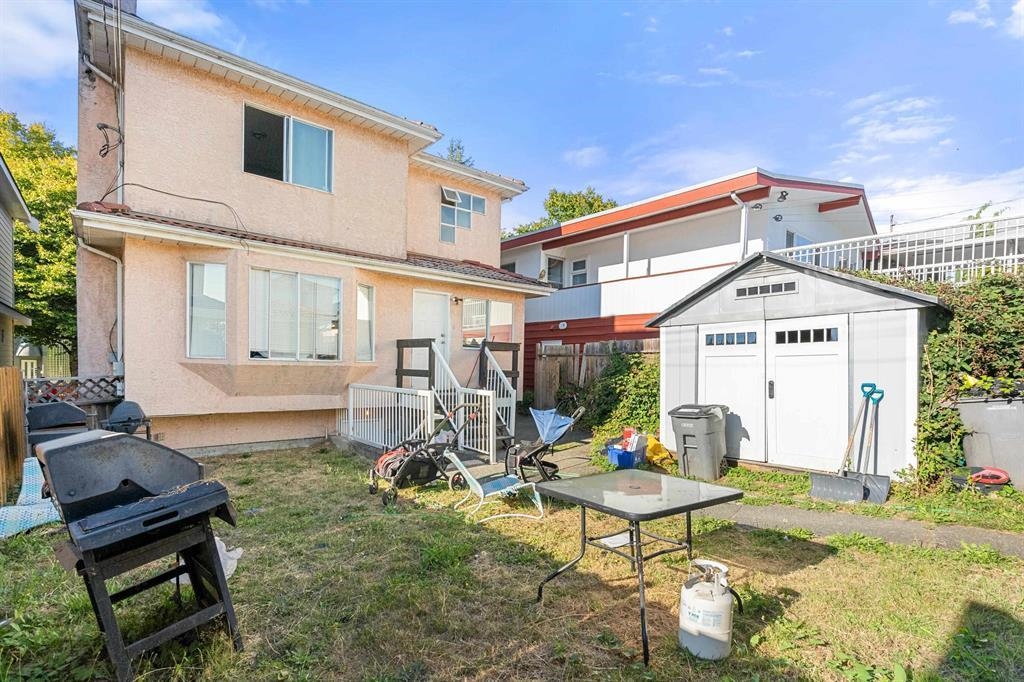 3228 E 27th Avenue, Vancouver 33