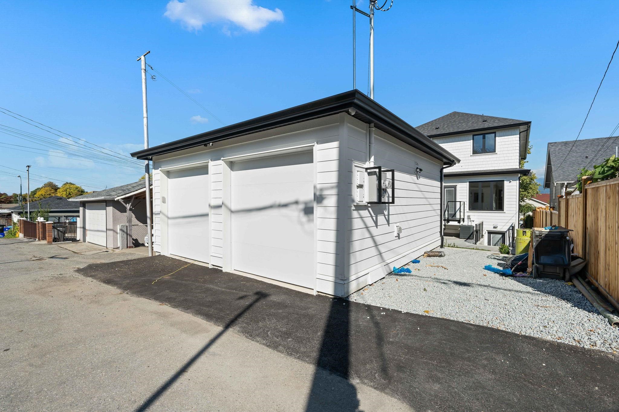2730 Kitchener Street, Vancouver 23