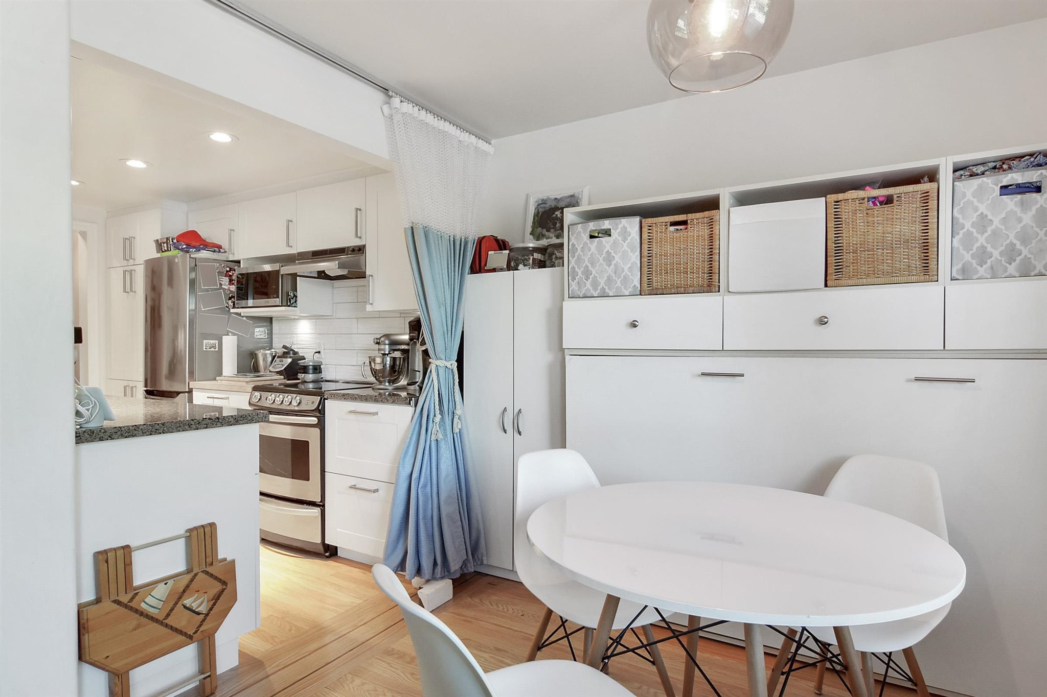 25 1480 Arbutus Street, Vancouver 7