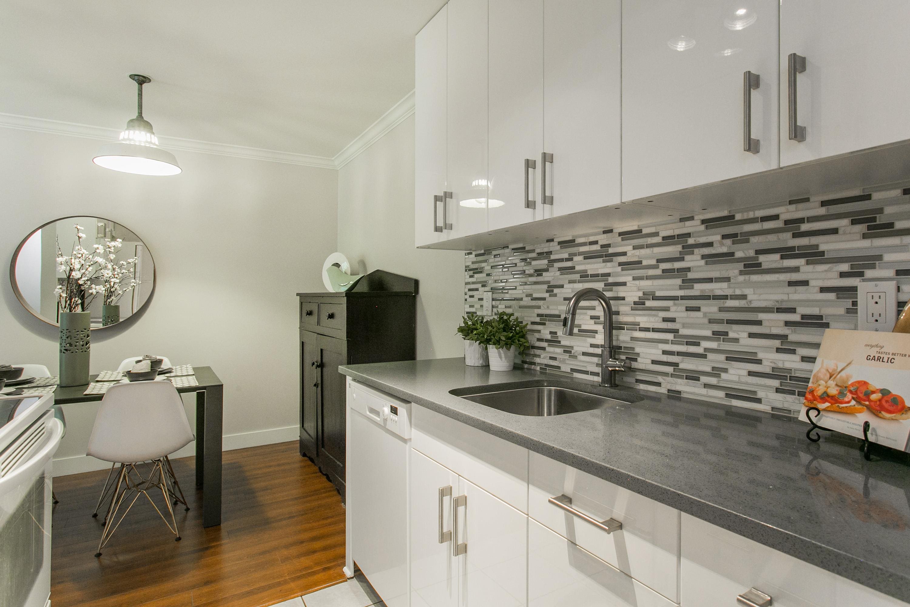 308 1440 E Broadway, Vancouver 8