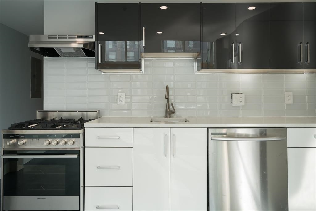 1007 933 Seymour Street, Vancouver 4