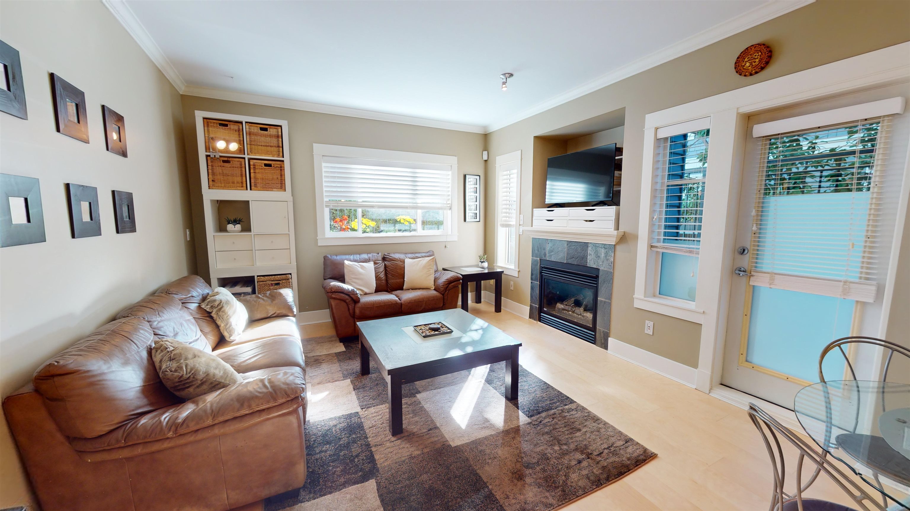 158 W 14th Avenue, Vancouver 1