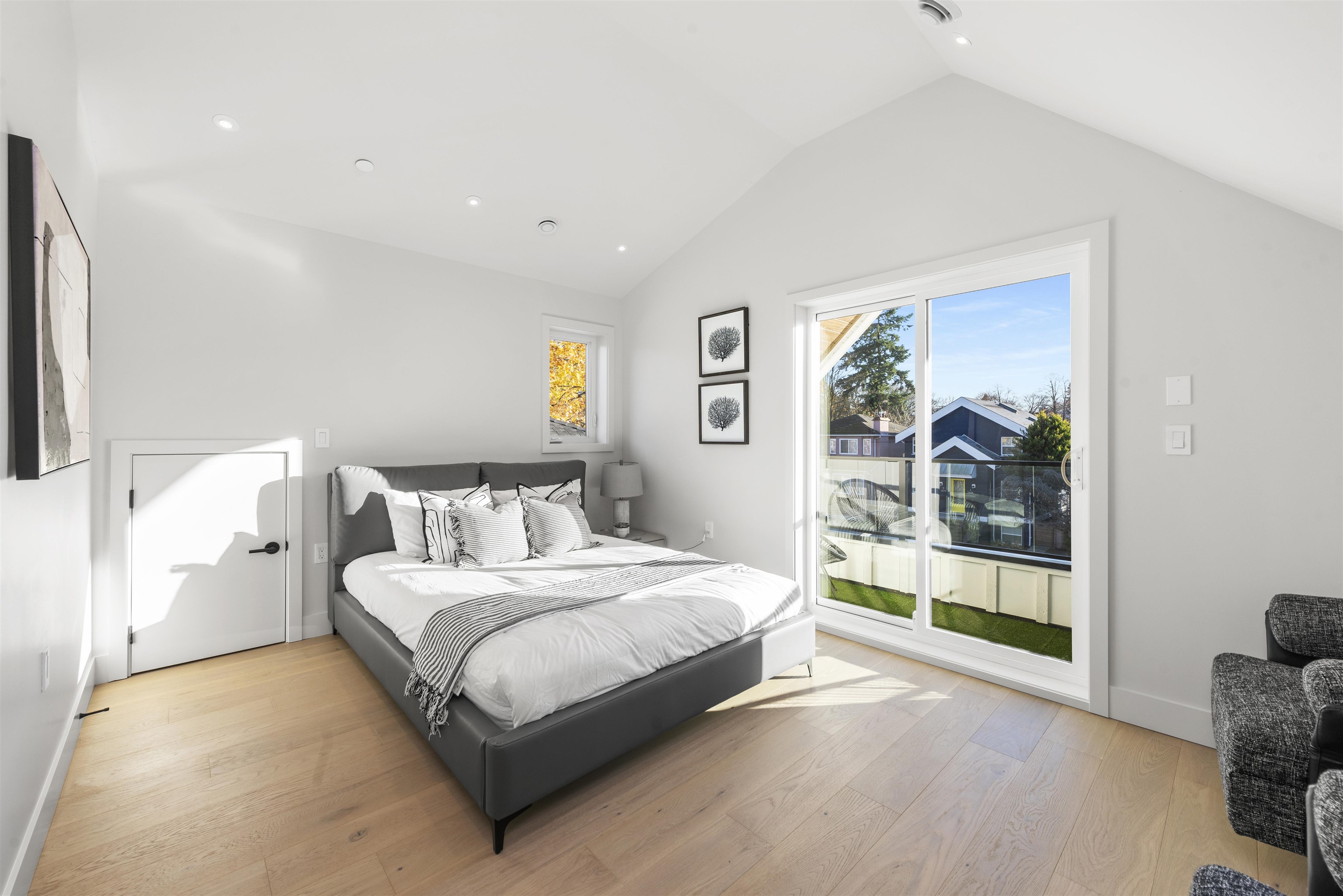 2465 Triumph Street, Vancouver 30