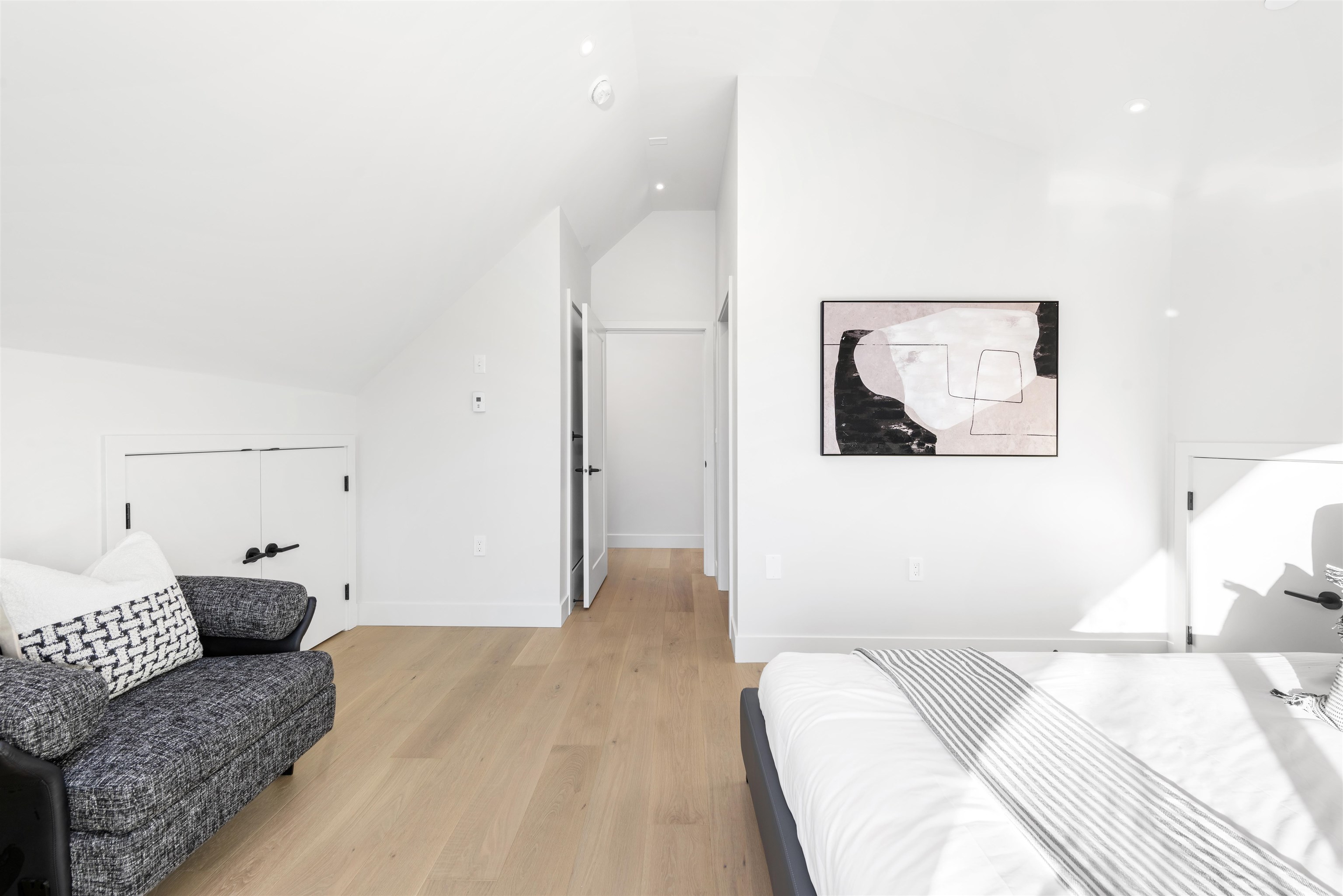 2465 Triumph Street, Vancouver 31