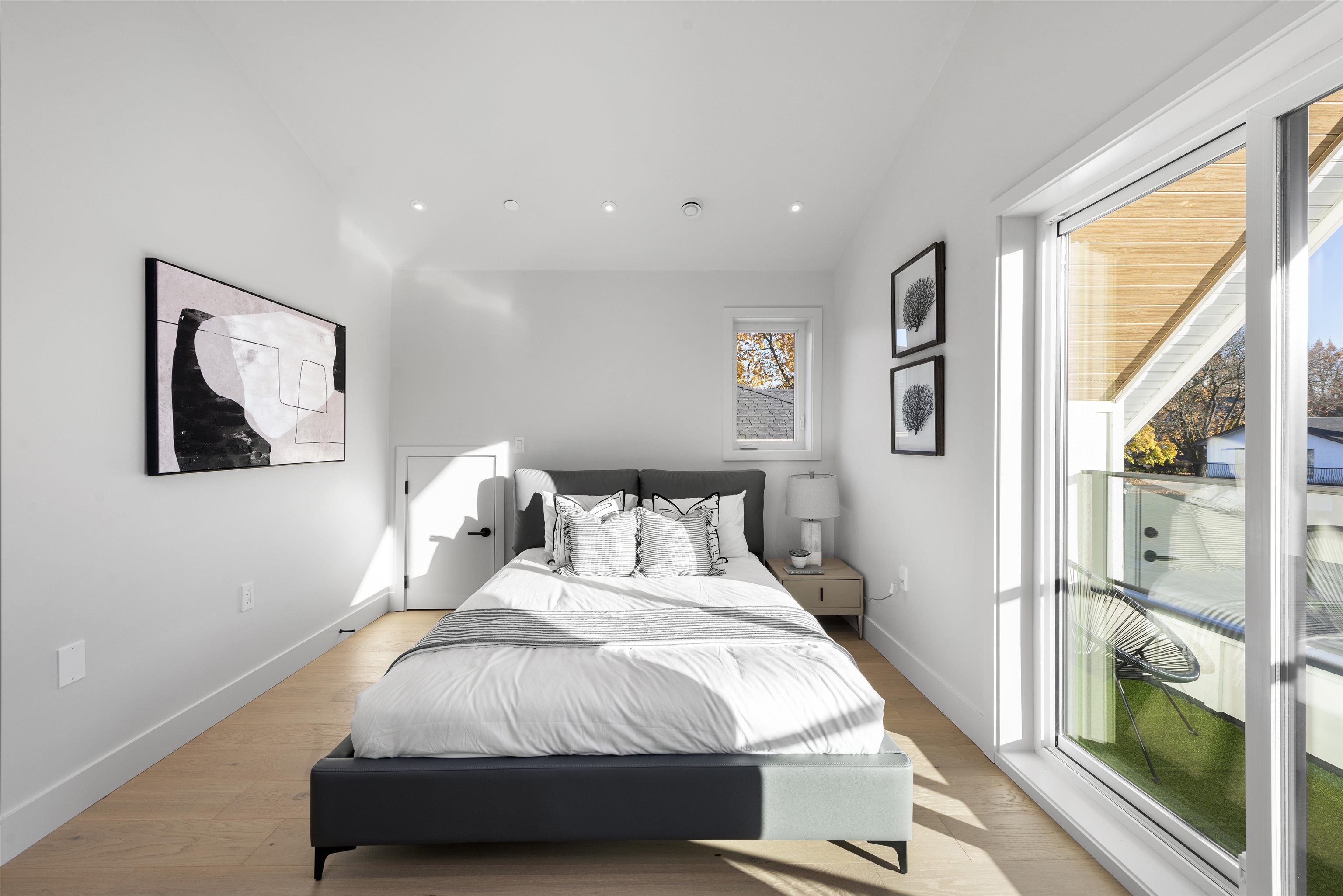 2465 Triumph Street, Vancouver 32