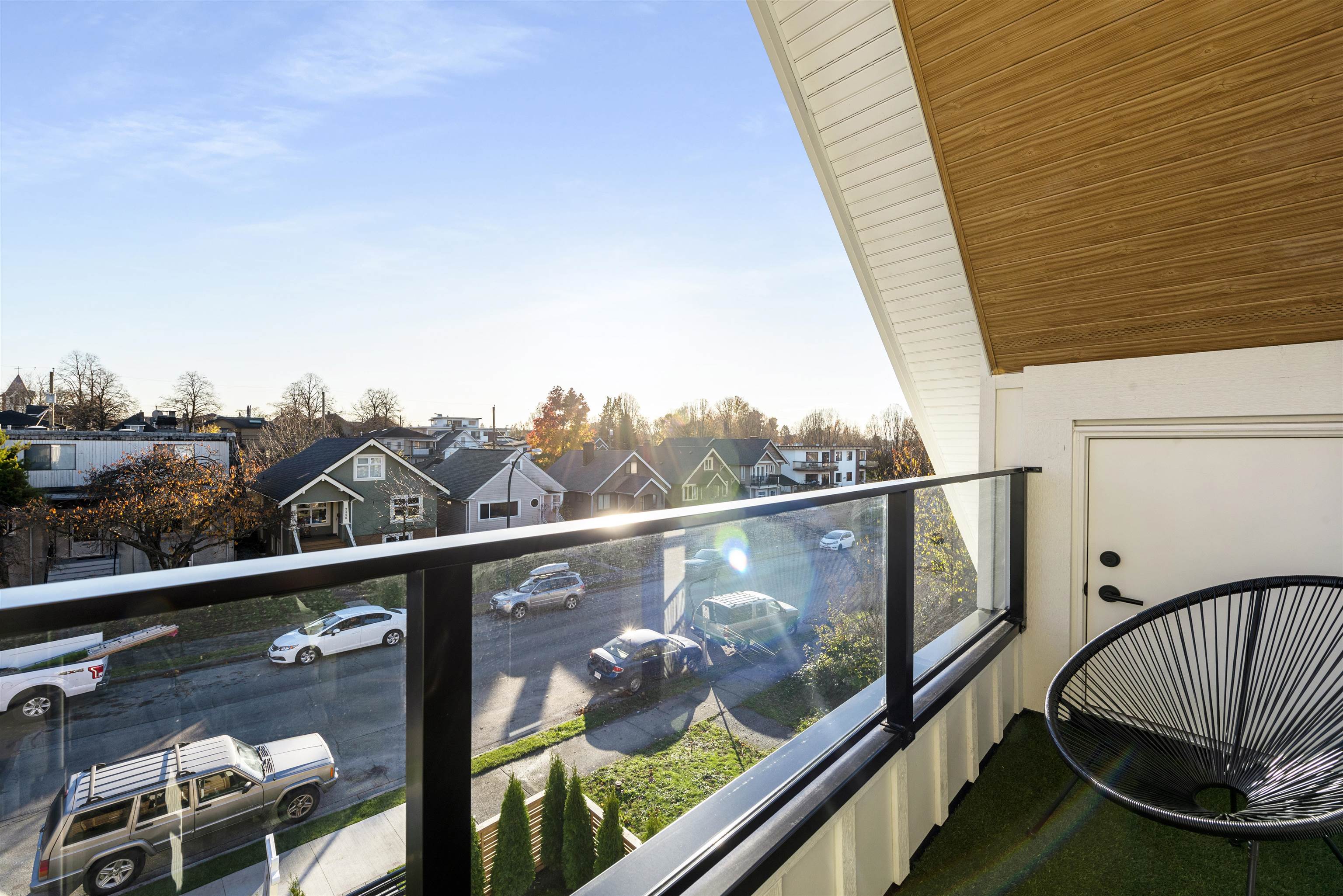 2465 Triumph Street, Vancouver 33