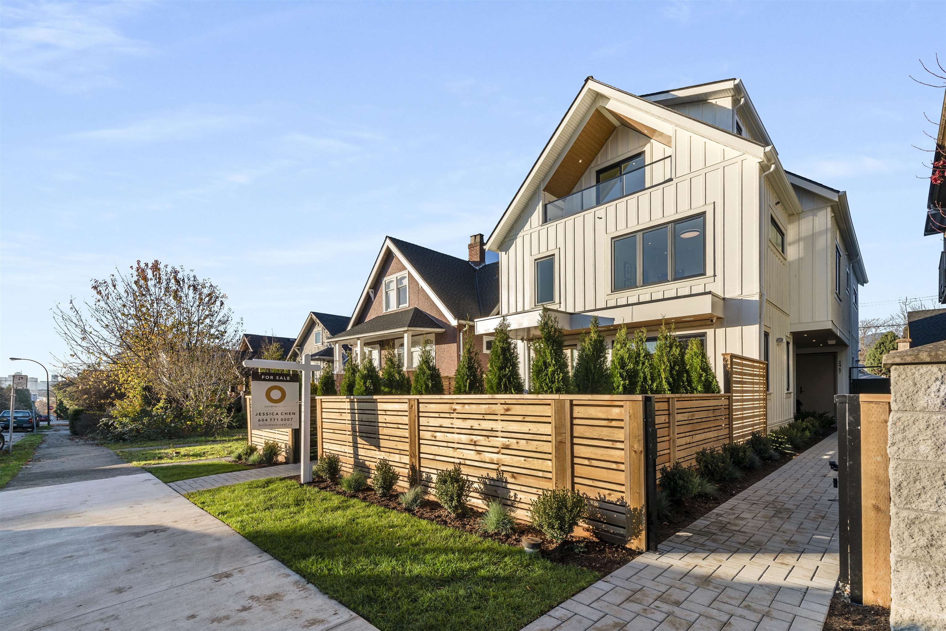 2465 Triumph Street, Vancouver 35