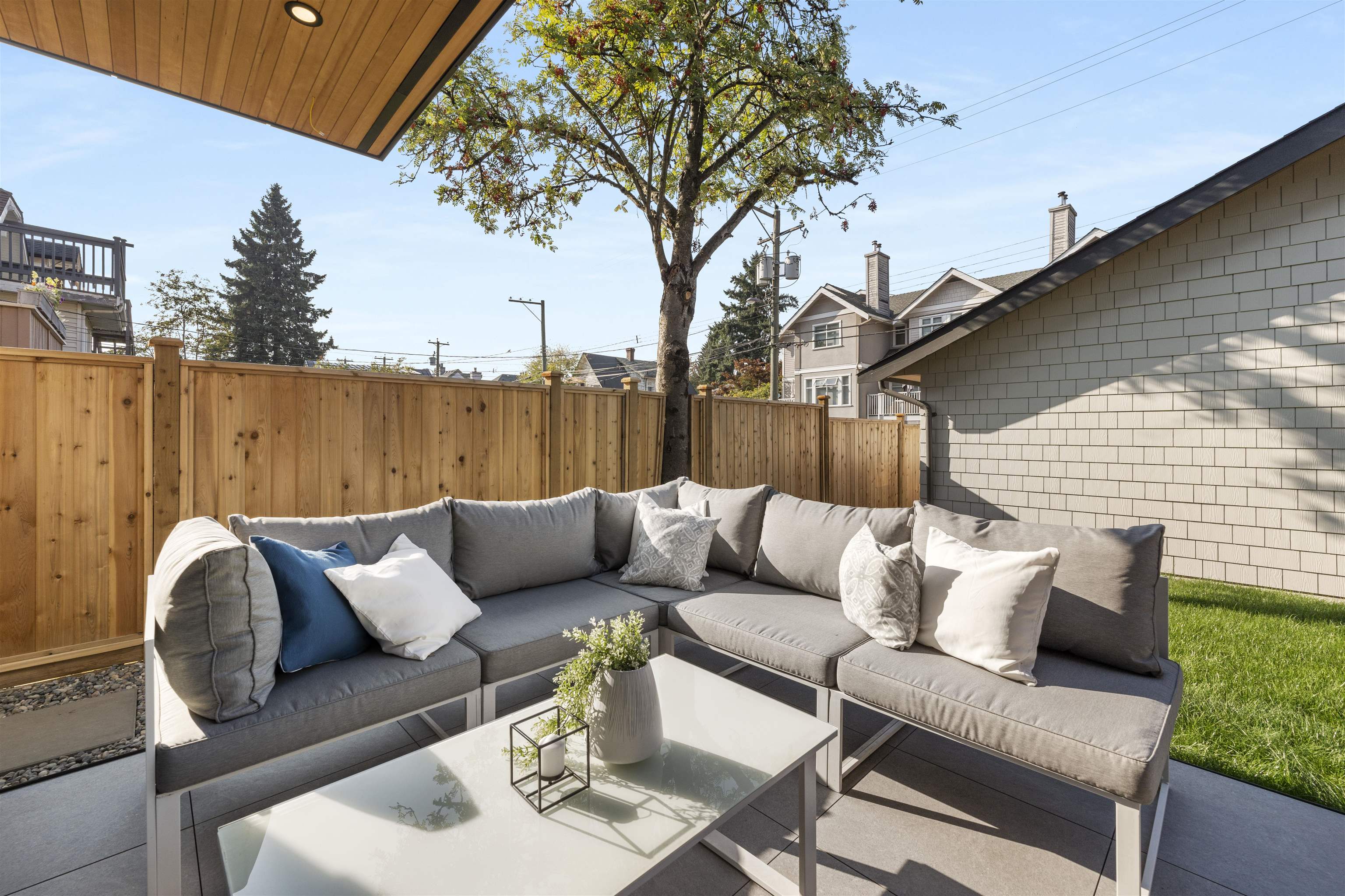 569 W 17th Avenue, Vancouver 30