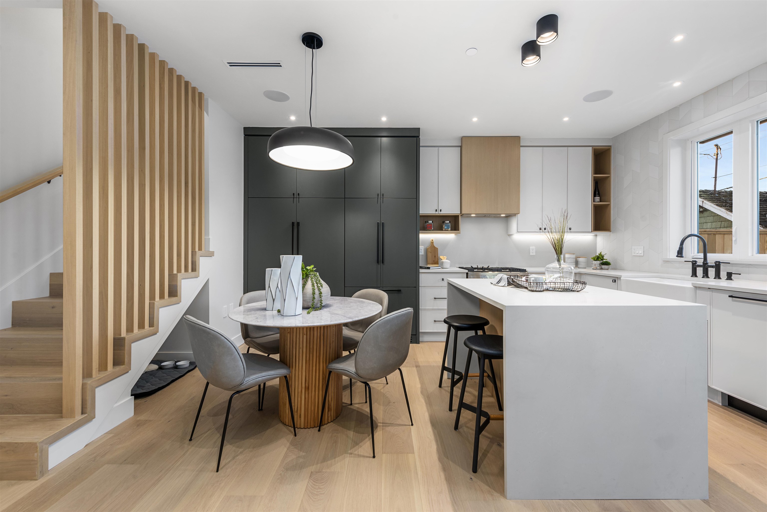 2467 Triumph Street, Vancouver 2