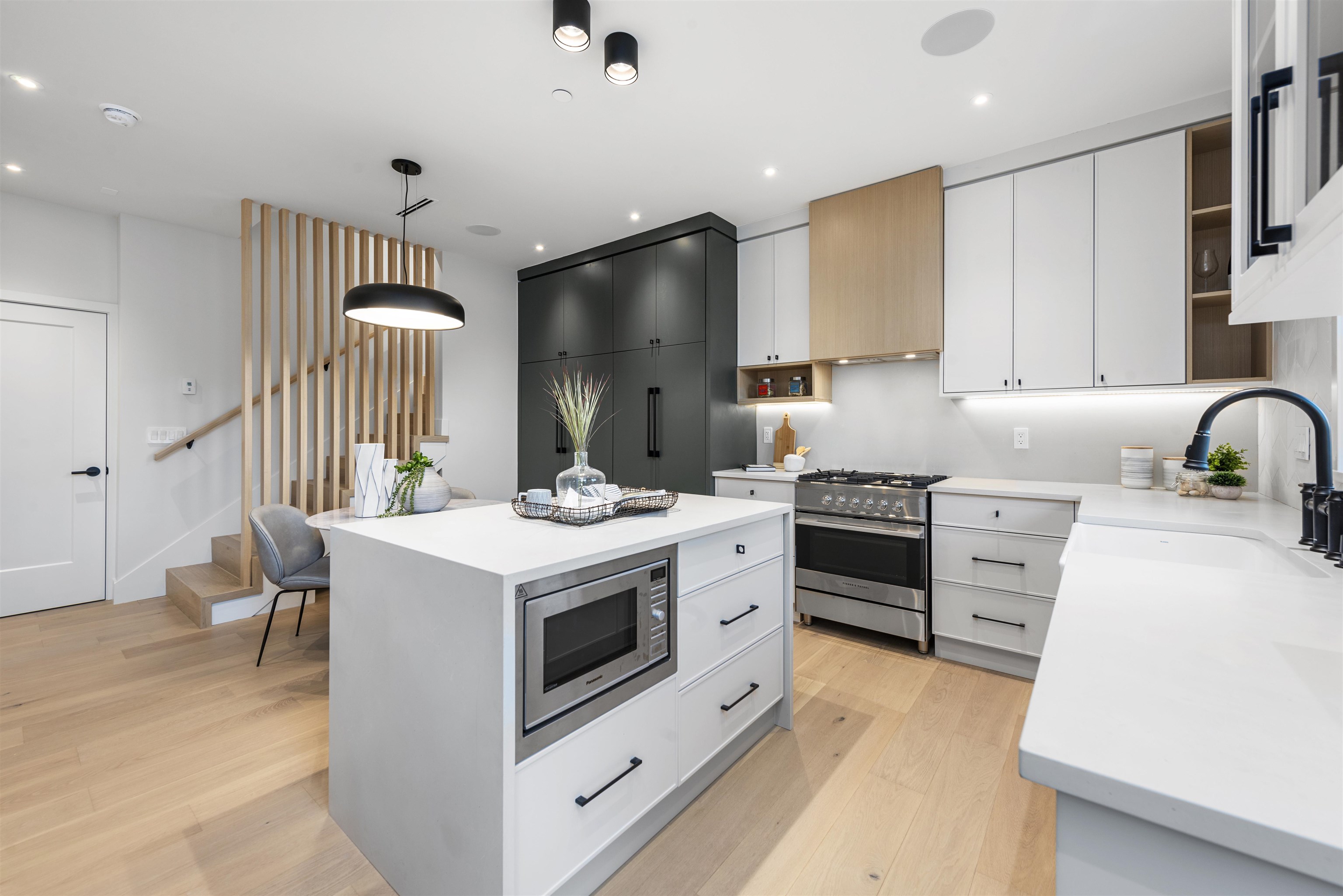 2467 Triumph Street, Vancouver 3