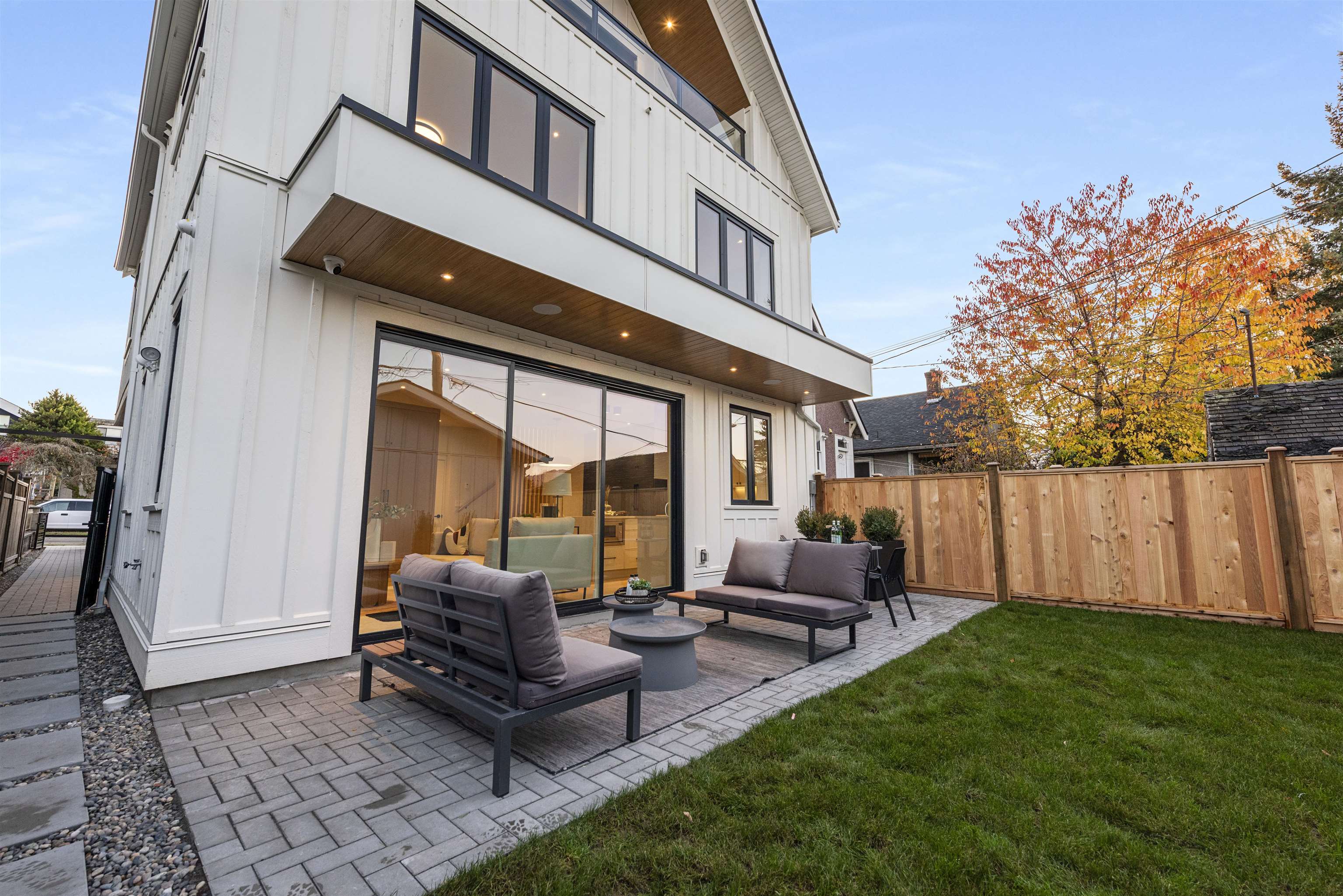 2467 Triumph Street, Vancouver 31