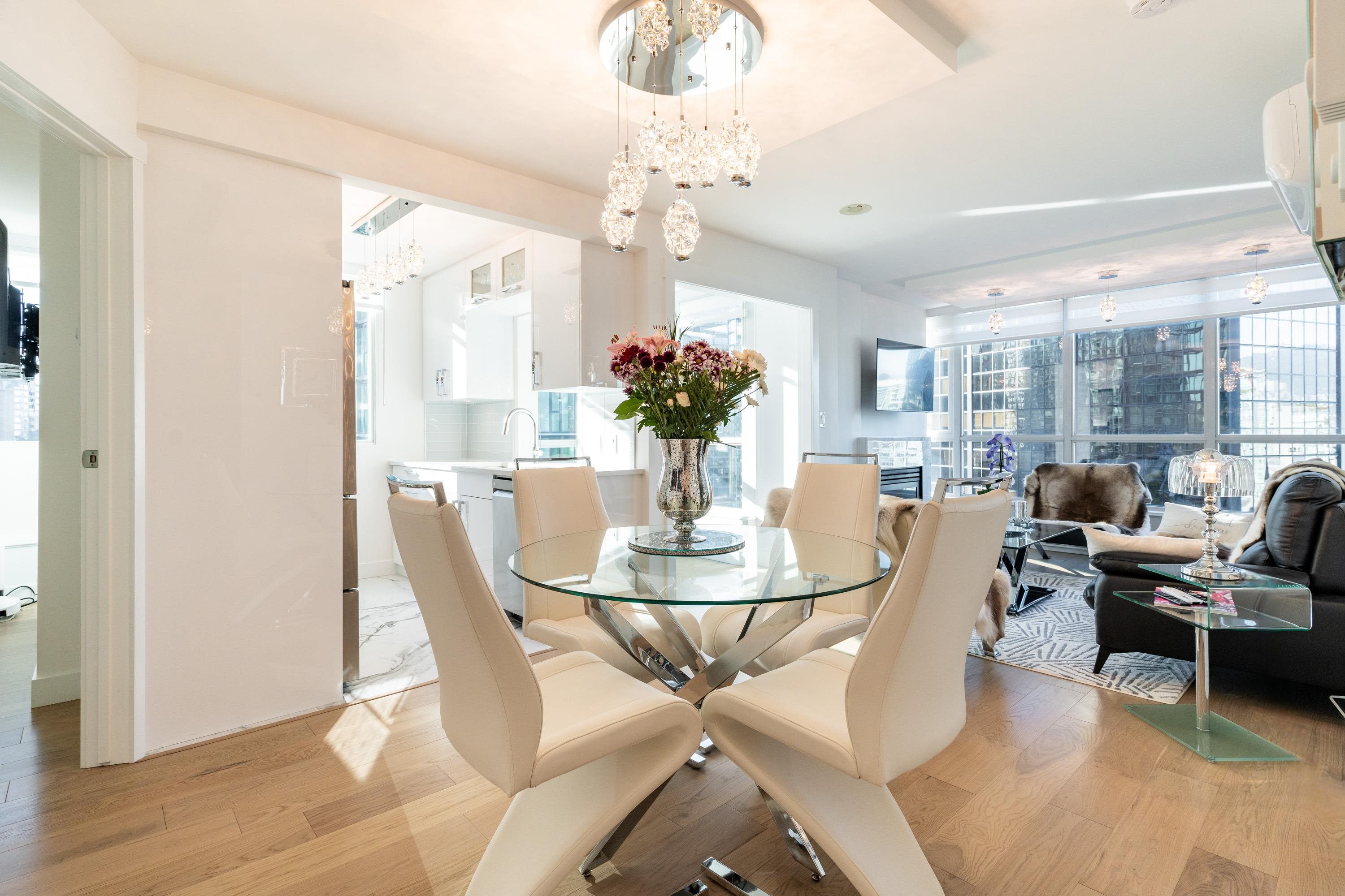 2102 1328 W Pender Street, Vancouver
