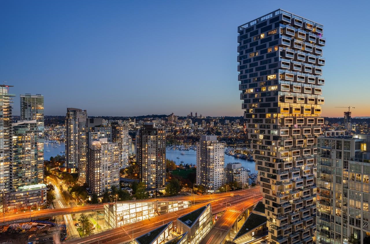 3104 889 Pacific Street, Vancouver
