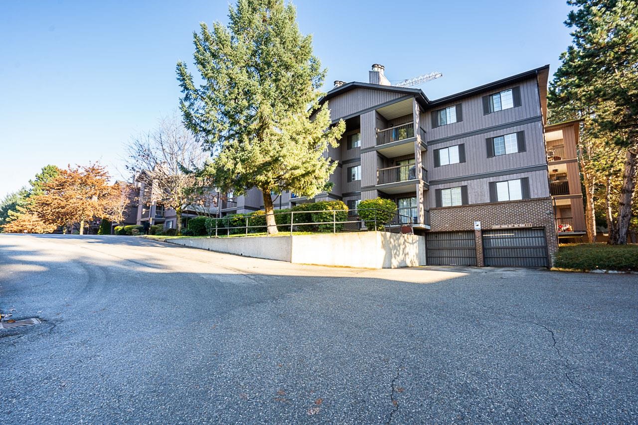 Wilson Lam Realtor, 3208-13827 100TH AVENUE, Surrey, British Columbia V3T 5L2, 2 Bedrooms, 2 Bathrooms, Residential Attached,For Sale ,R2834535