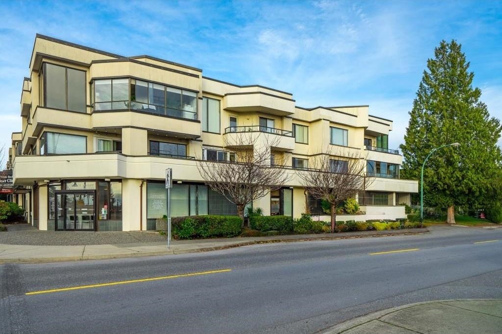2E-1400 GEORGE STREET, White Rock, British Columbia, 2 Bedrooms Bedrooms, ,2 BathroomsBathrooms,Residential Attached,For Sale,R2834559
