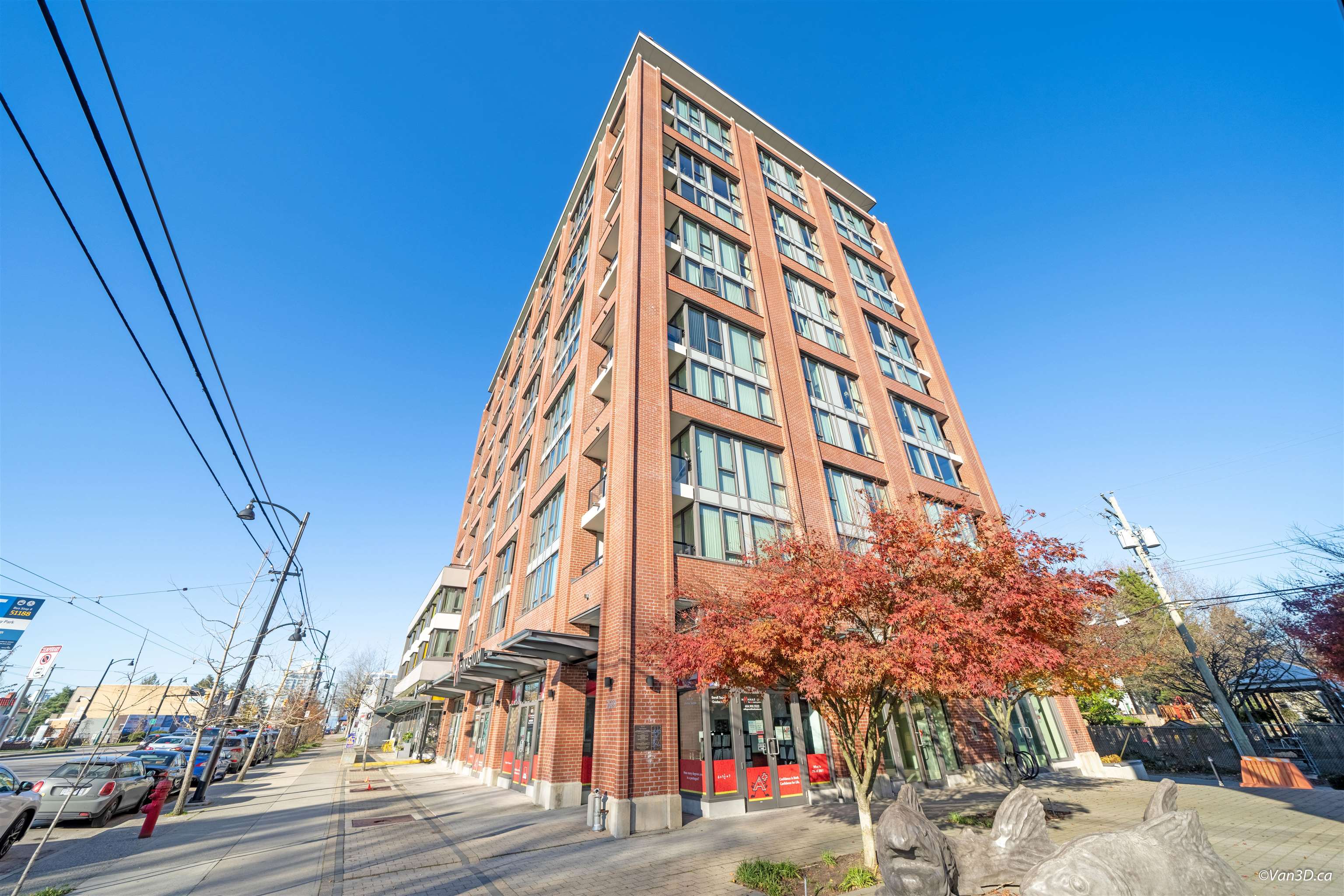 702 2689 Kingsway, Vancouver