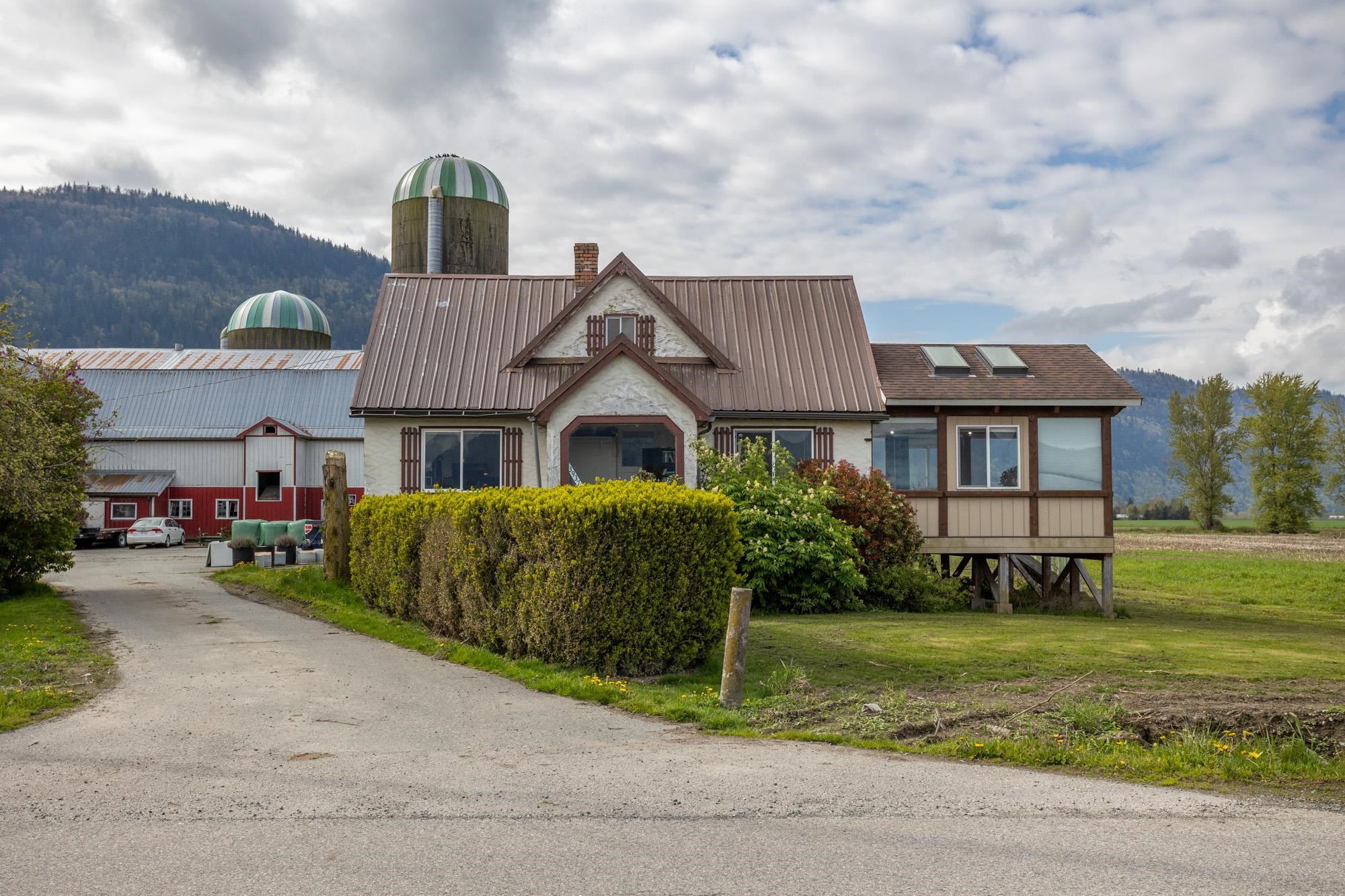 39464 Wells Line Road, Abbotsford, Sumas Prairie, V3G 2A3 1