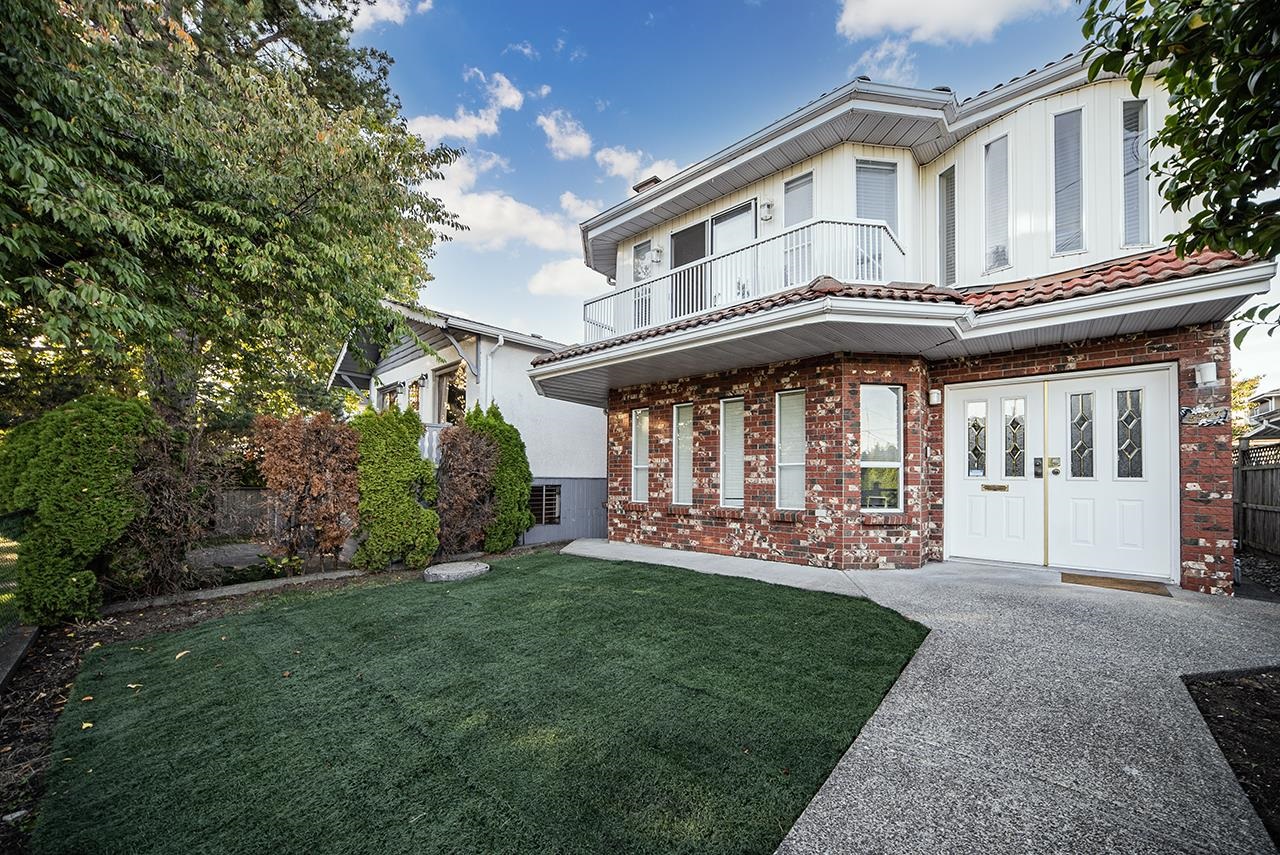 Sold 5567 CLINTON STREET, Burnaby, BC Zealty