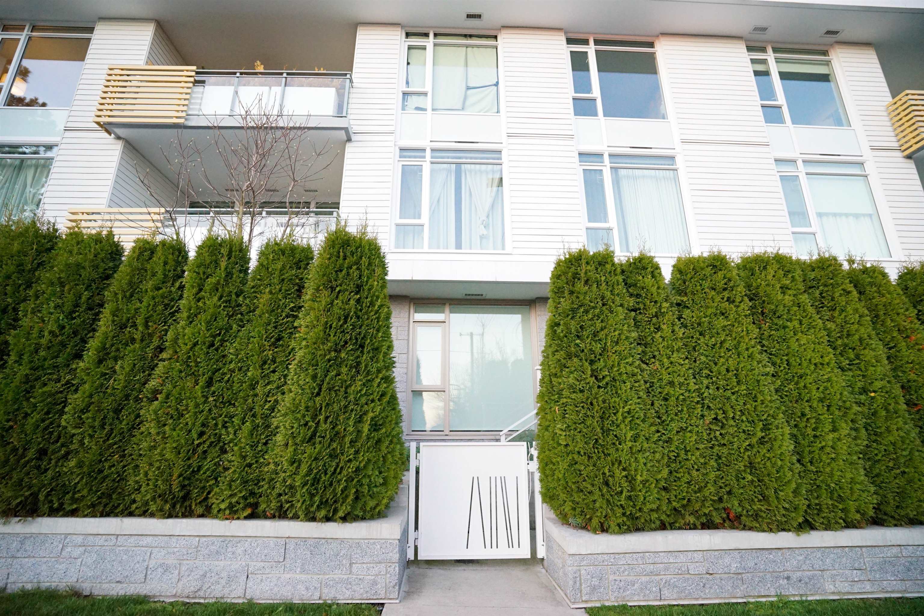 106-375 W59TH AVENUE, Vancouver, British Columbia, 2 Bedrooms Bedrooms, ,2 BathroomsBathrooms,Residential Attached,For Sale,R2835213