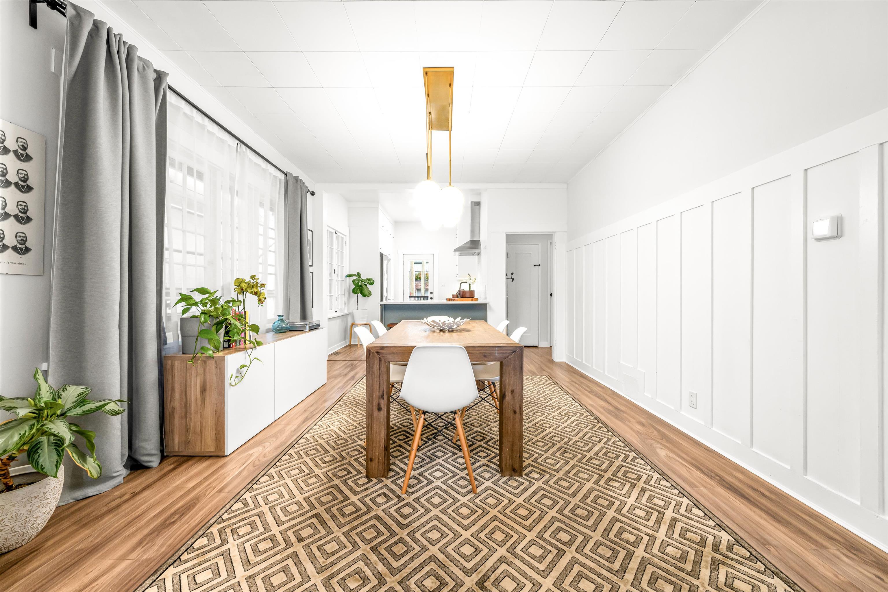 Listing image of 2136 FRANKLIN STREET
