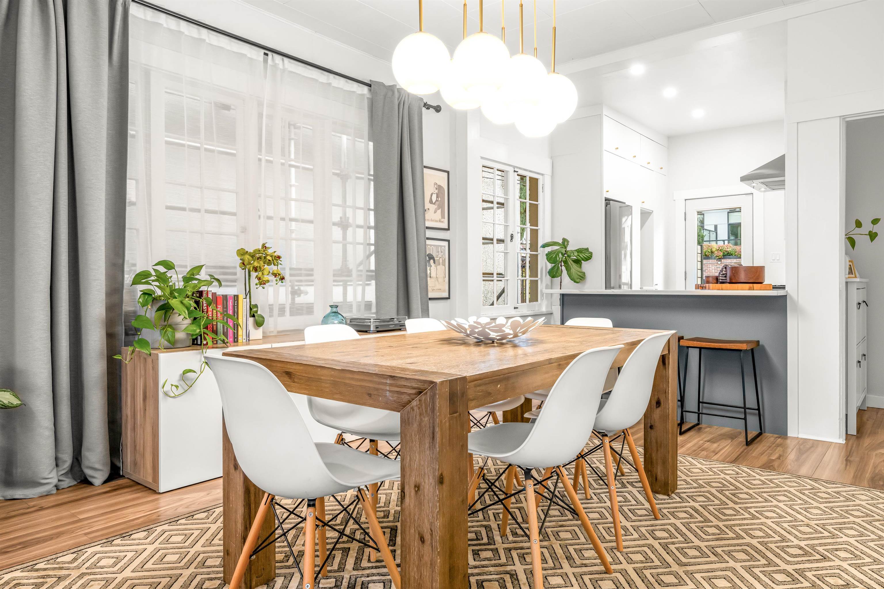 Listing image of 2136 FRANKLIN STREET