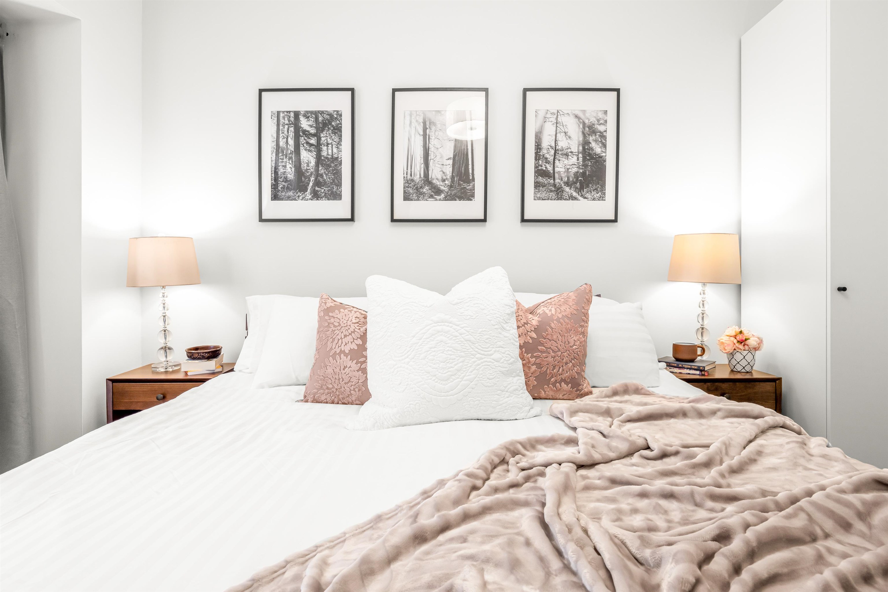 Listing image of 2136 FRANKLIN STREET