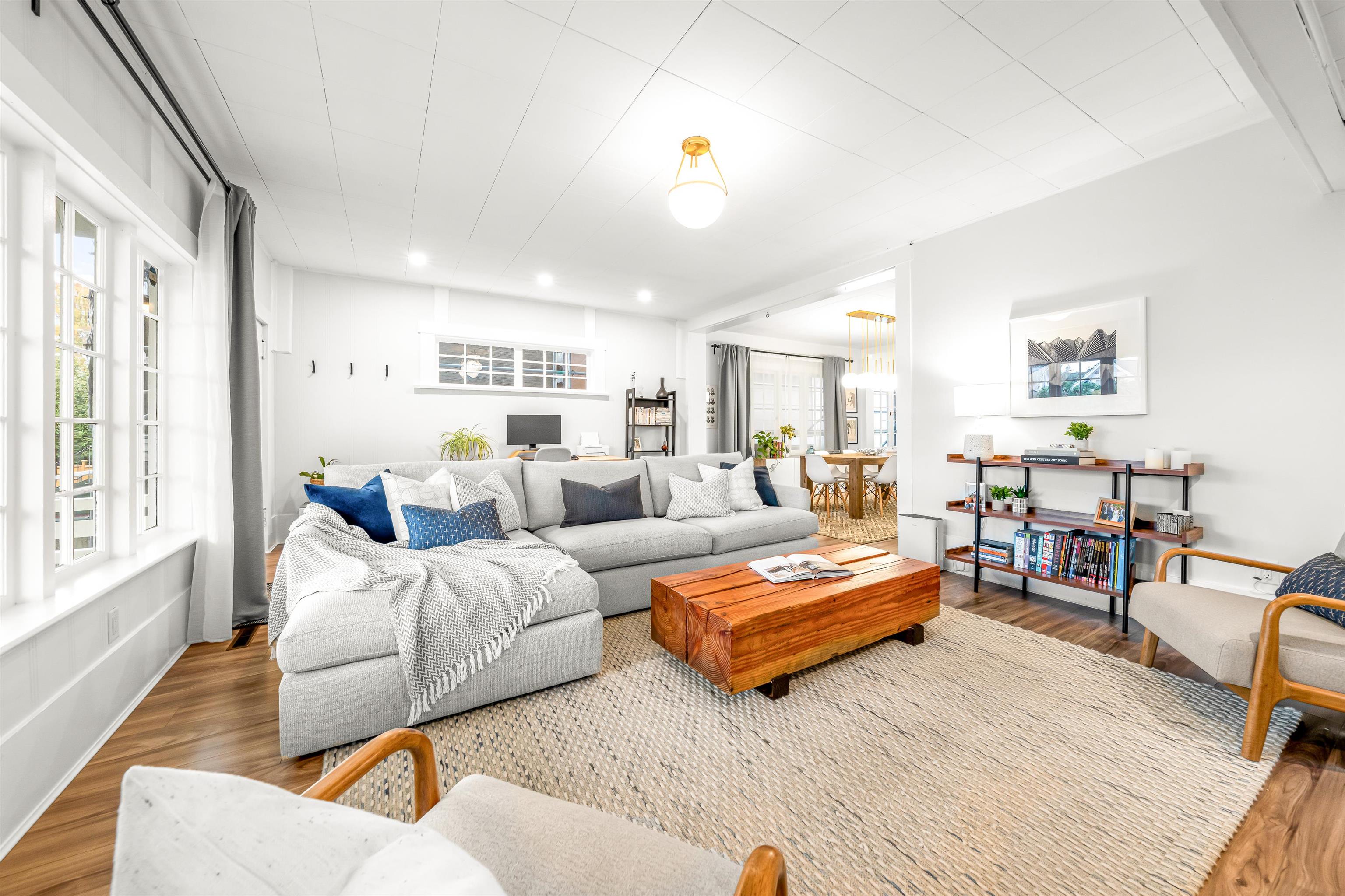 Listing image of 2136 FRANKLIN STREET