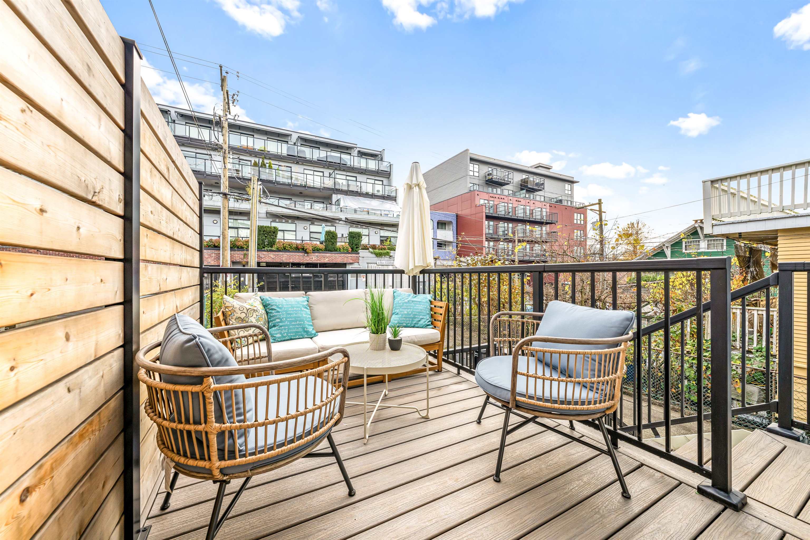 Listing image of 2136 FRANKLIN STREET