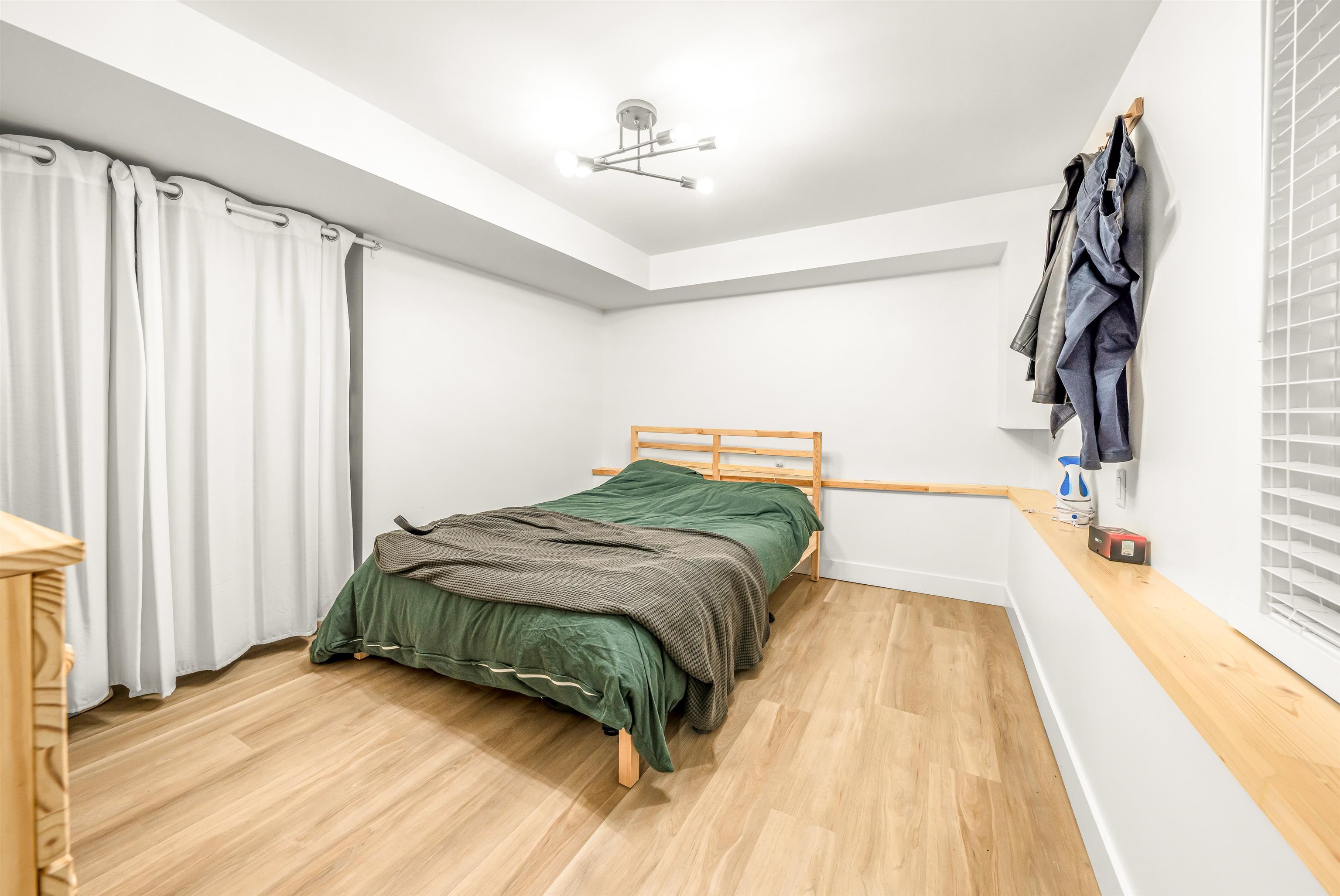 Listing image of 2136 FRANKLIN STREET