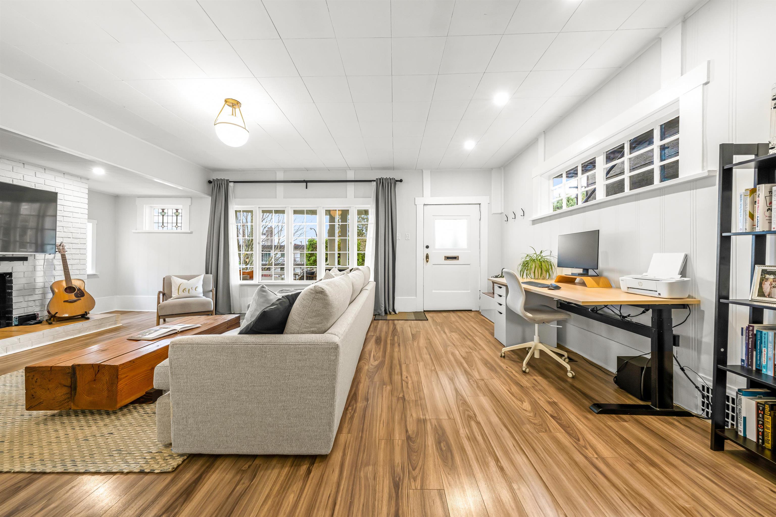 Listing image of 2136 FRANKLIN STREET