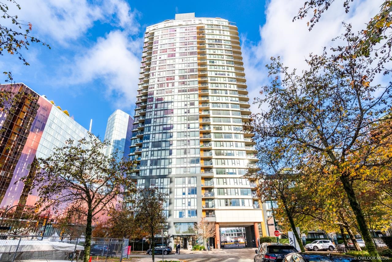 609-33 SMITHE STREET, Vancouver, British Columbia, 2 Bedrooms Bedrooms, ,2 BathroomsBathrooms,Residential Attached,For Sale,R2835471