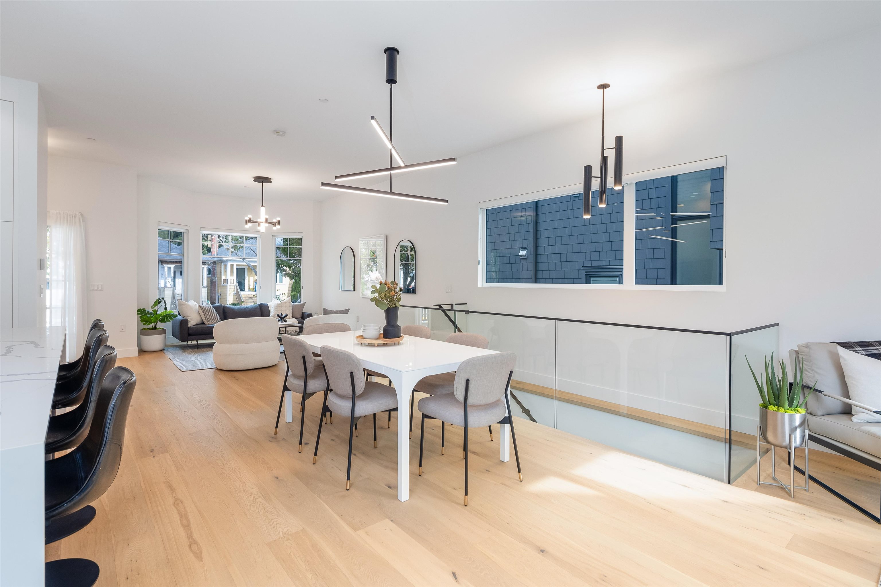 Listing image of 1136 E 22ND AVENUE