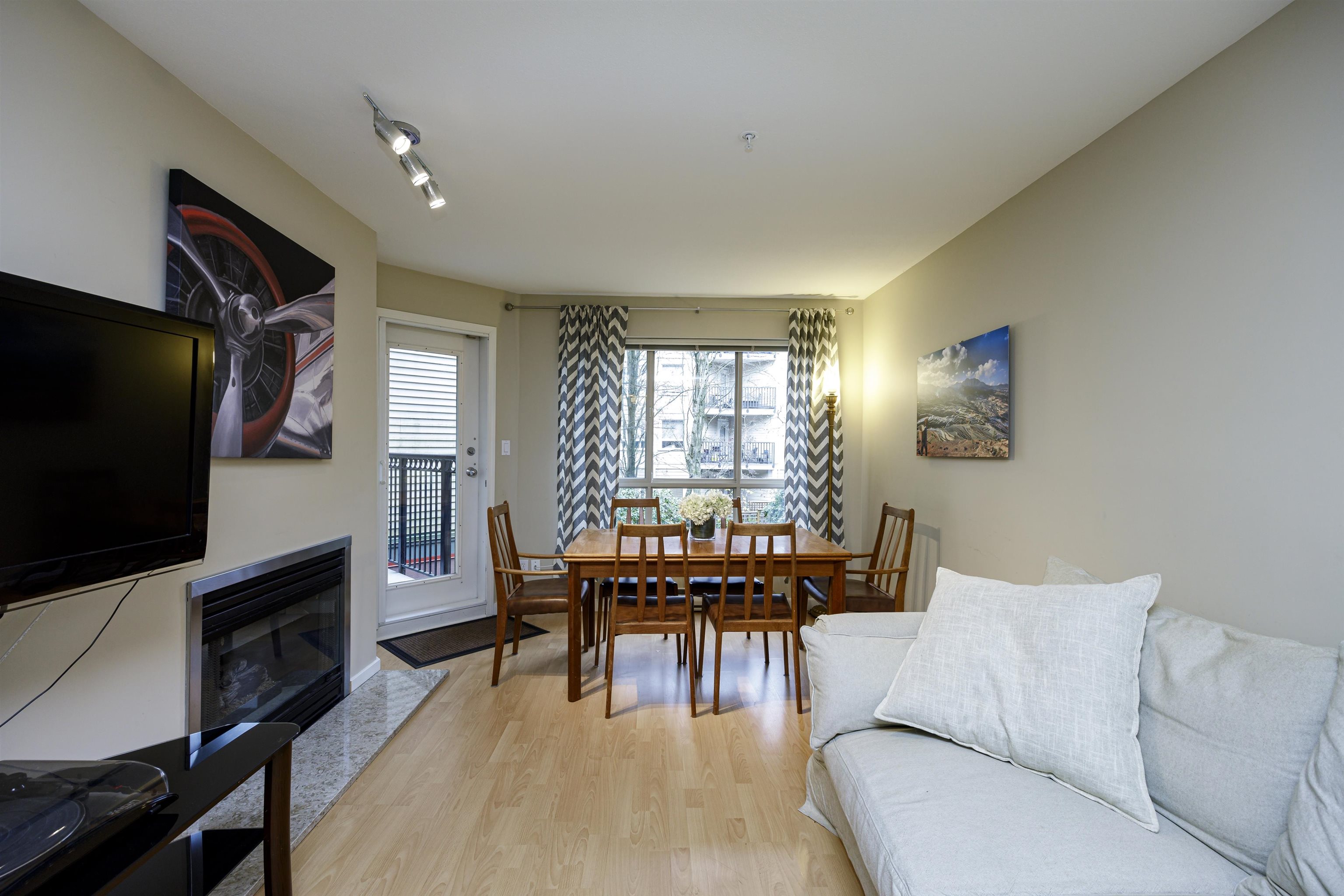 Listing image of 201 150 W 22ND STREET