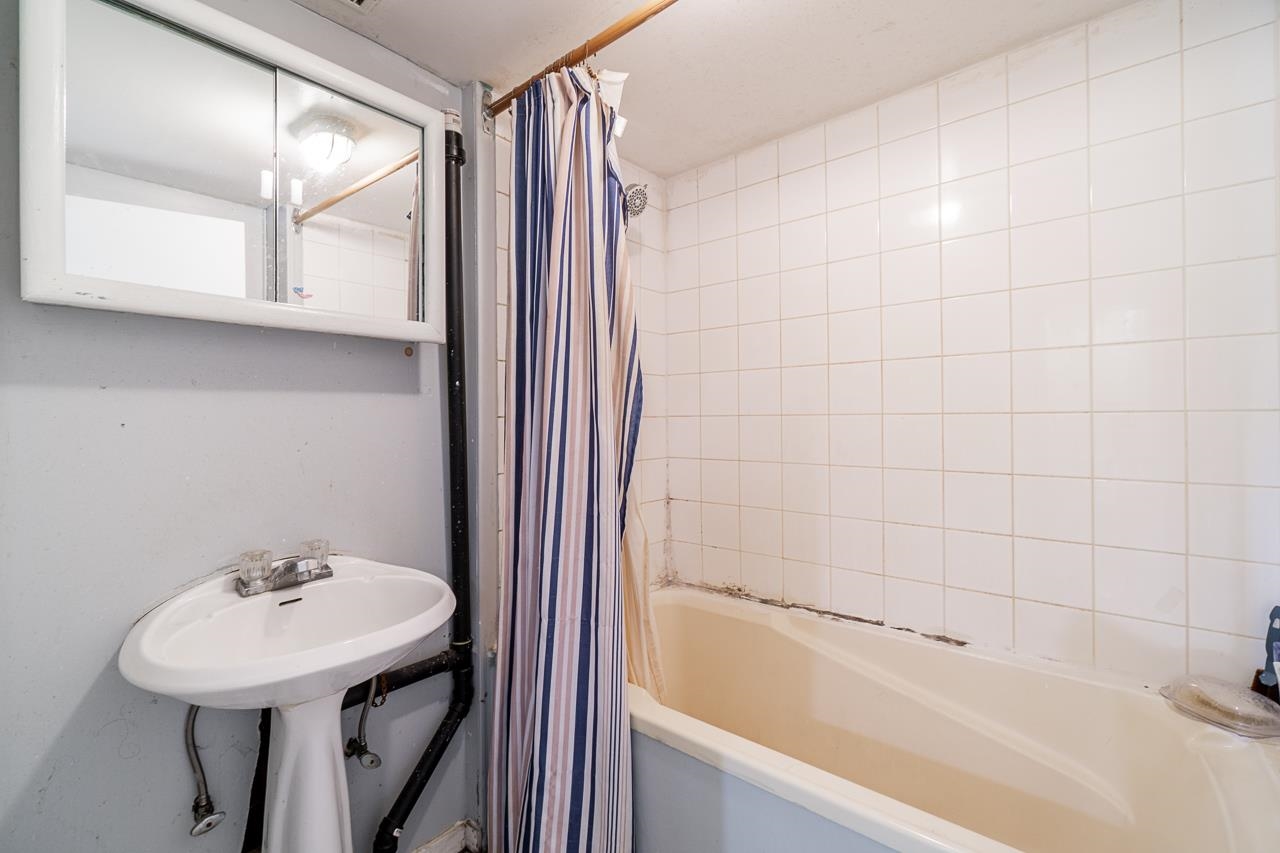Listing image of 5023 ROSS STREET
