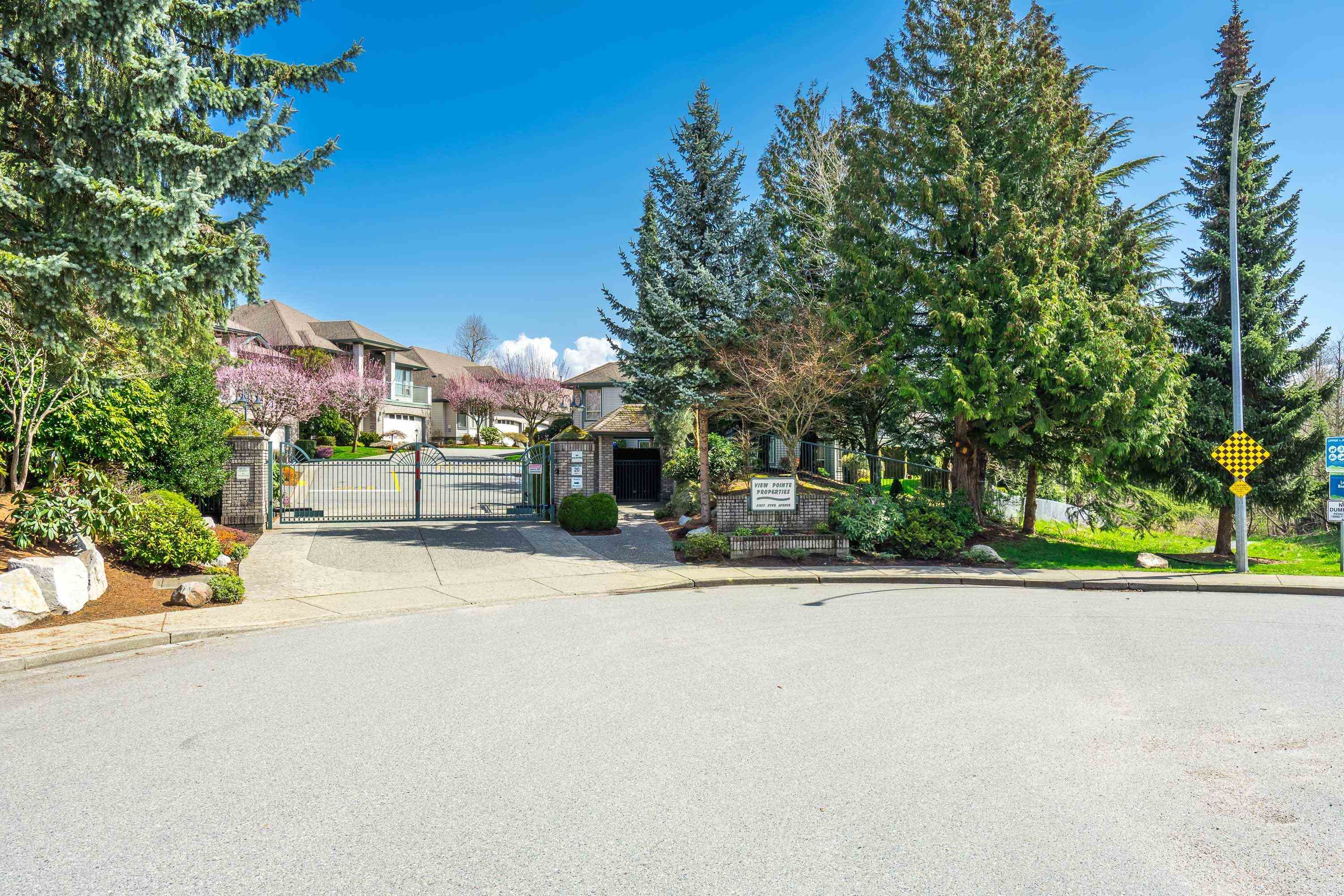 22-31517 SPUR AVENUE, Abbotsford, British Columbia Townhouse, 4 Bedrooms, 3 Bathrooms, Residential Attached,For Sale, MLS-R2835886