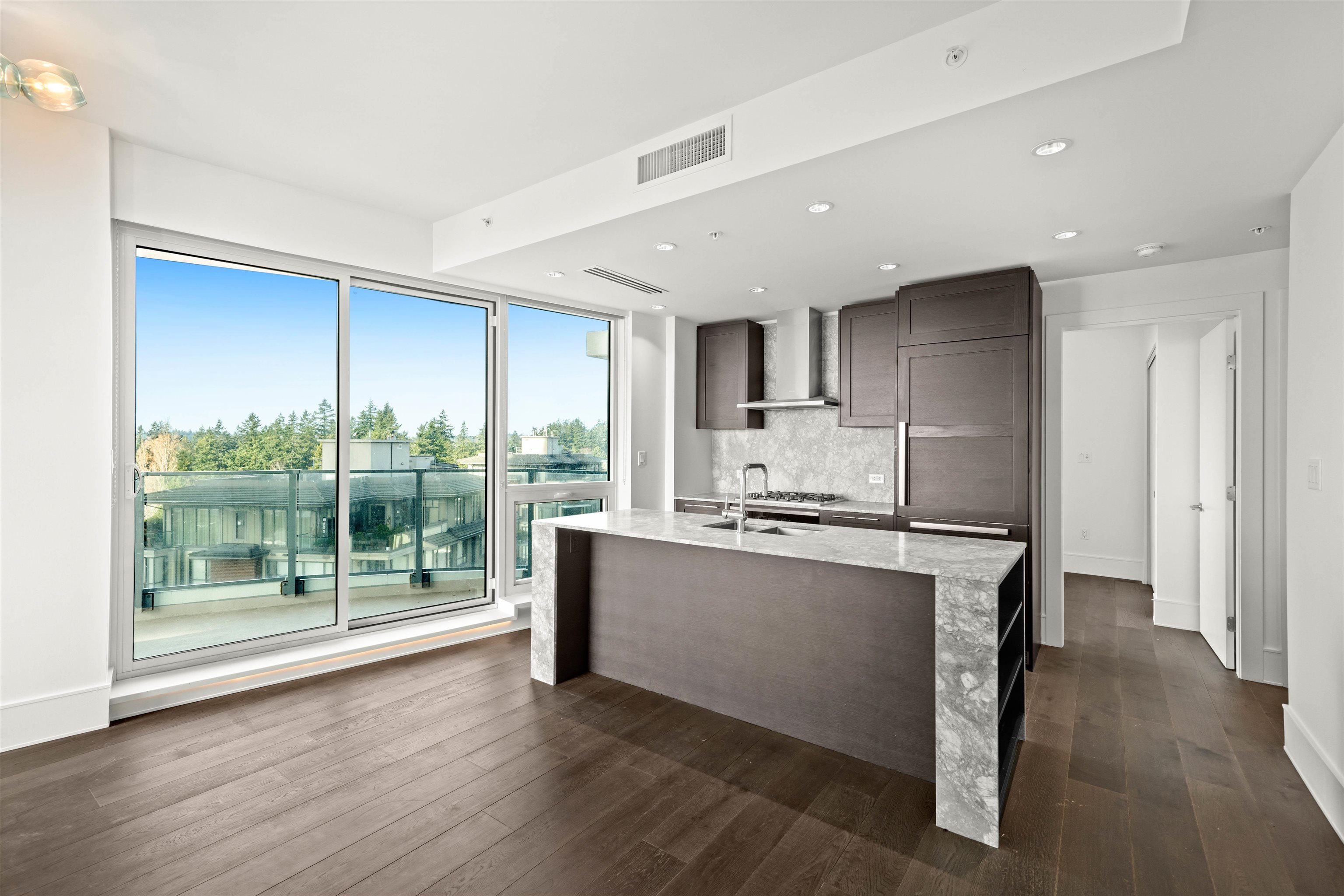 Michael Sung, 806-1501 FOSTER STREET, White Rock, British Columbia, 1 Bedroom, 1 Bathroom, Residential Attached,For Sale ,R2836261