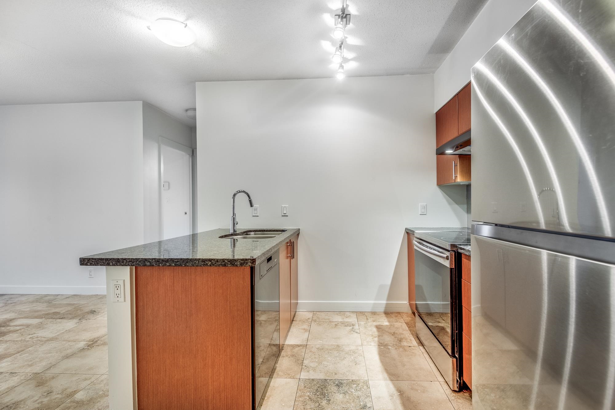 409 2520 Manitoba Street, Vancouver 7