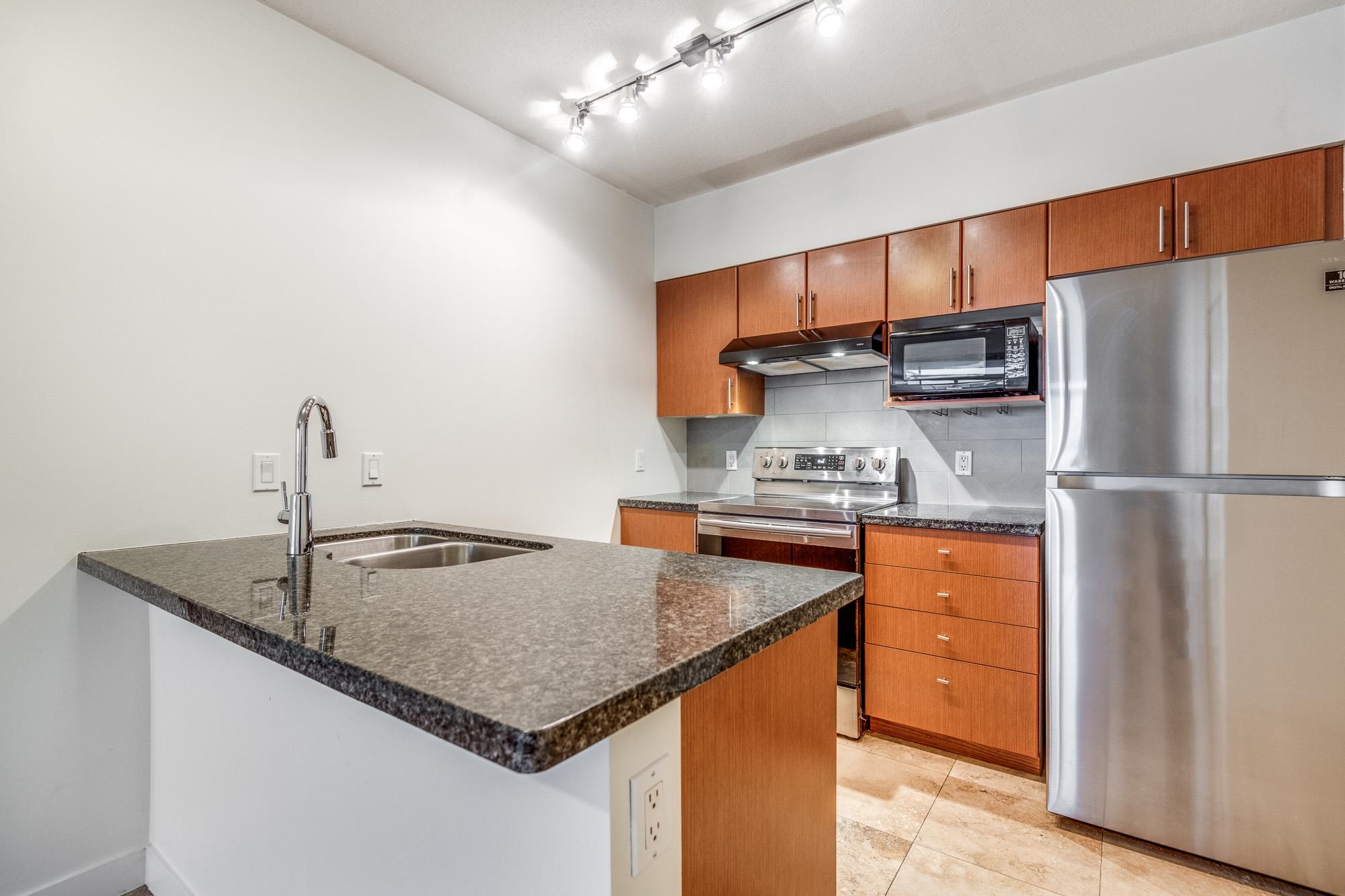409 2520 Manitoba Street, Vancouver 8