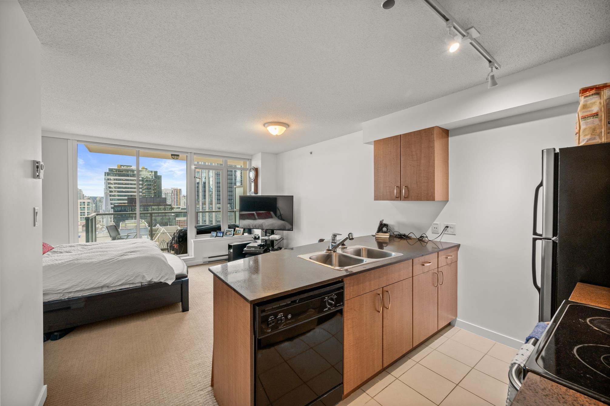 1511-610 GRANVILLE STREET, Vancouver, British Columbia Apartment/Condo, 1 Bathroom, Residential Attached,For Sale, MLS-R2836322