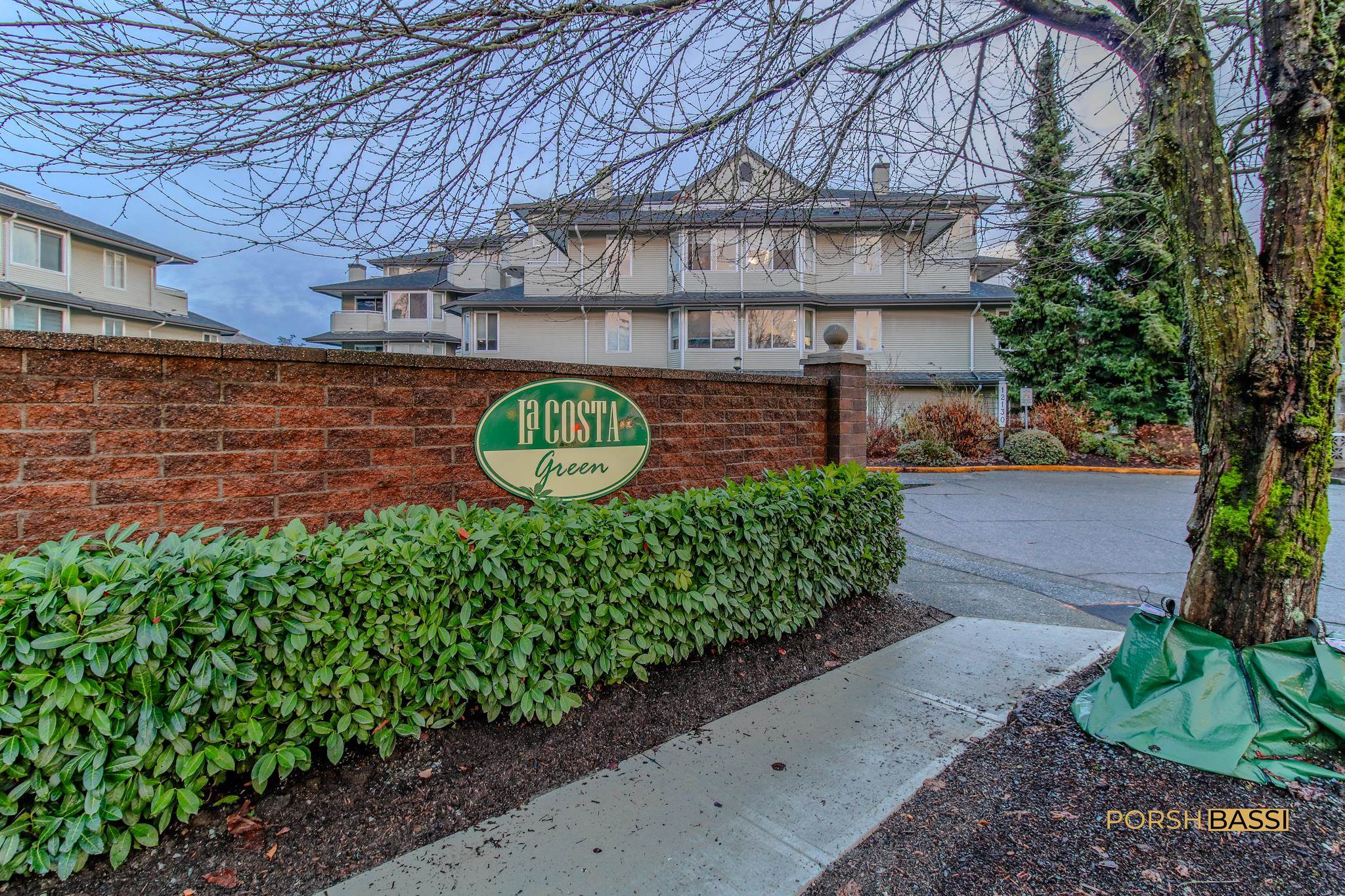 107-12130 80 AVENUE AVENUE, Surrey, British Columbia V3W 0V2, 2 Bedrooms Bedrooms, ,1 BathroomBathrooms,Residential Attached,For Sale,R2836421