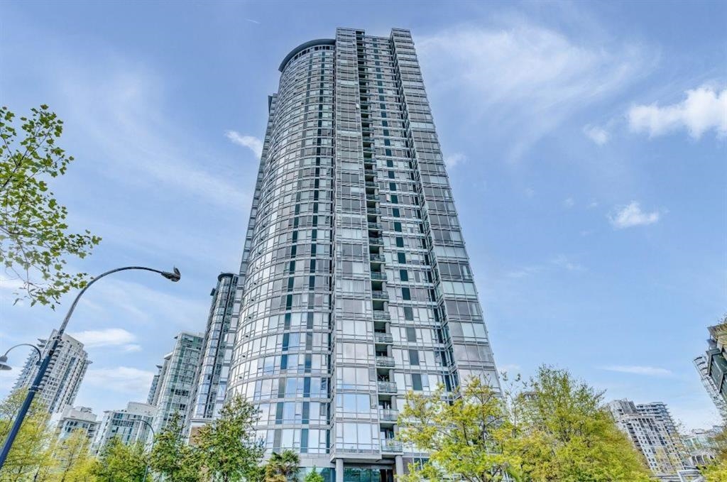 701-1033 MARINASIDE CRESCENT, Vancouver, British Columbia, 1 Bedroom Bedrooms, ,1 BathroomBathrooms,Residential Attached,For Sale,R2836582