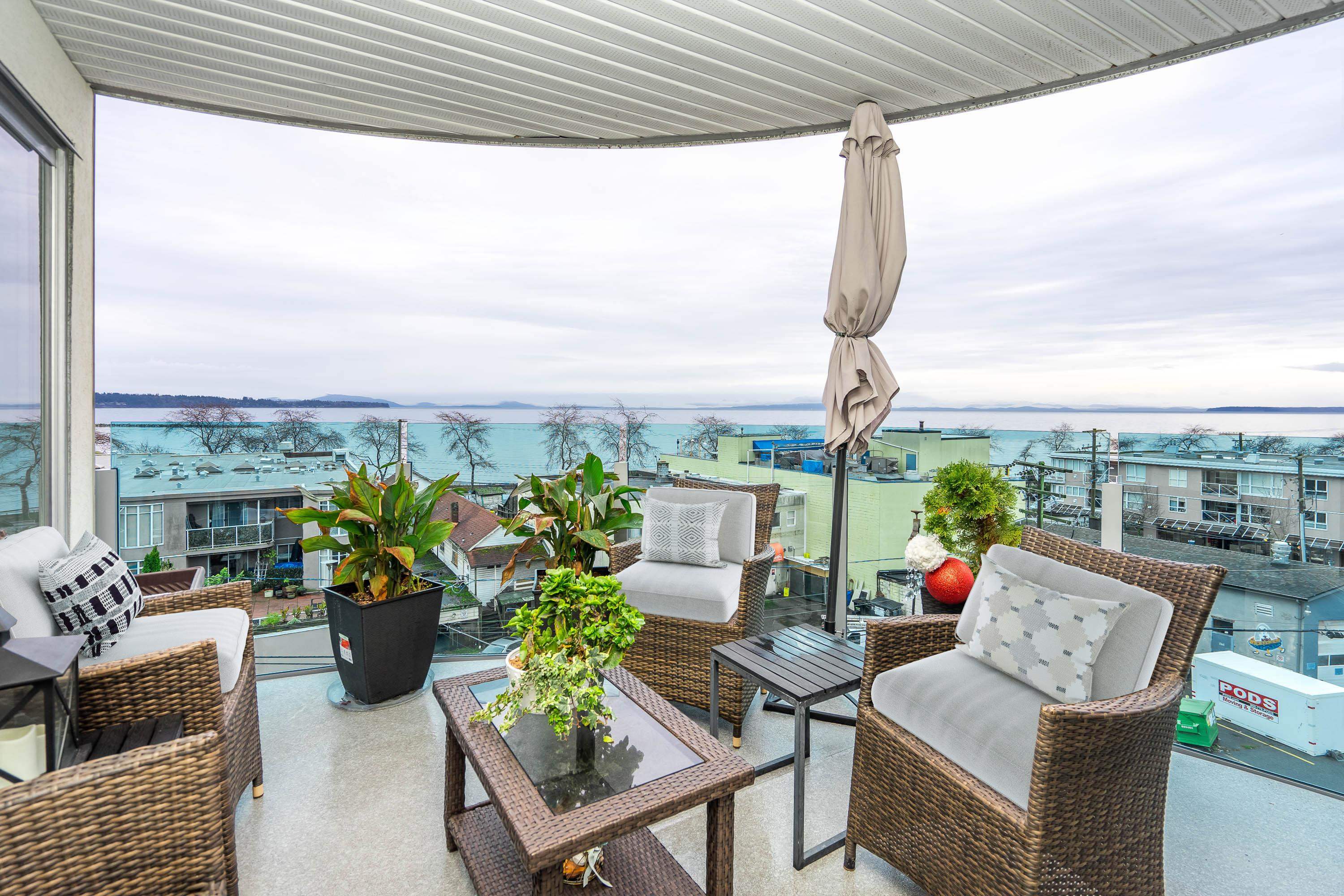 501-14955 VICTORIA AVENUE, White Rock, British Columbia, 2 Bedrooms Bedrooms, ,2 BathroomsBathrooms,Residential Attached,For Sale,R2836664